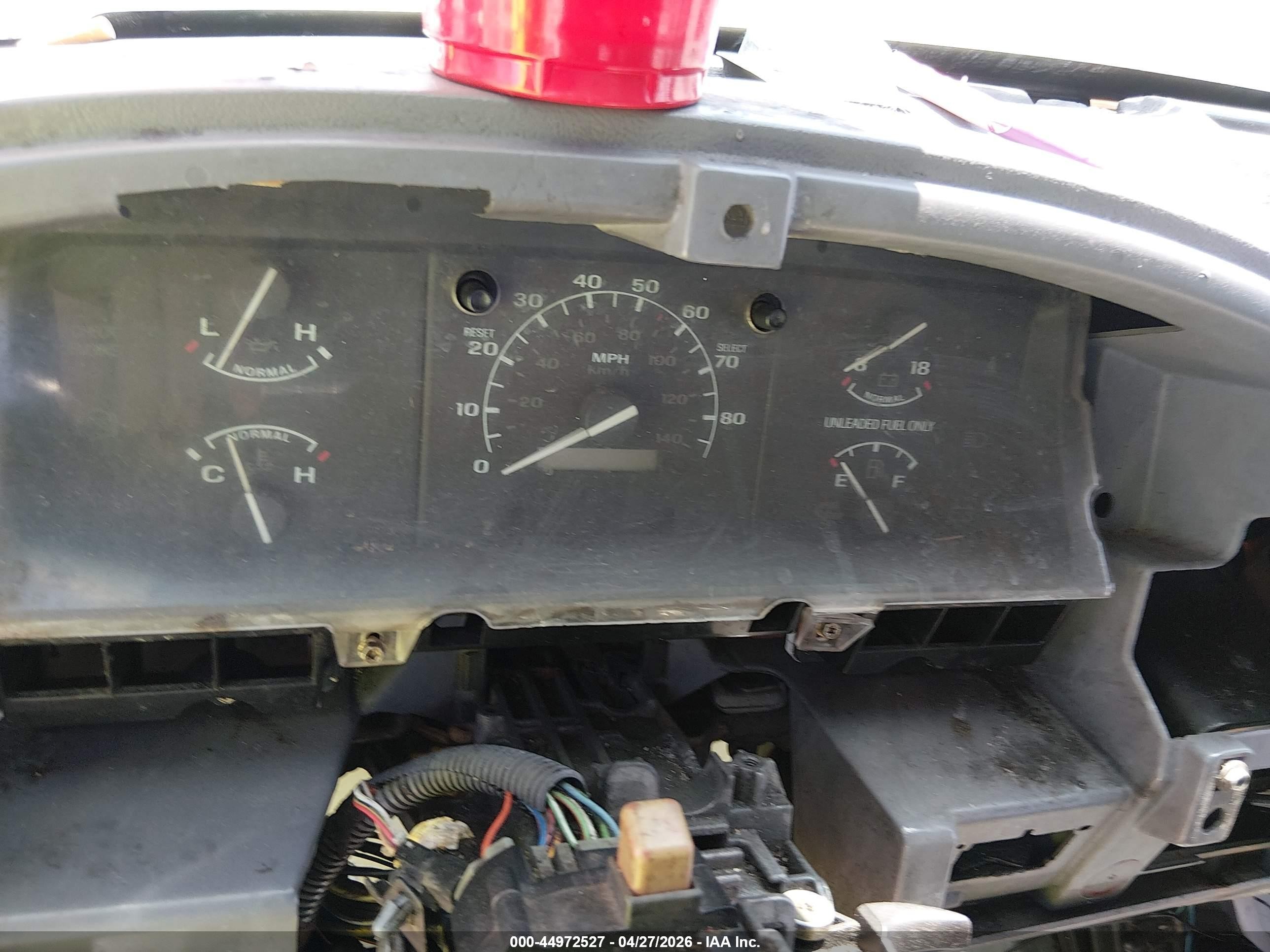 1995 Ford F150   White vin: 1FTDF15YXSNA24557