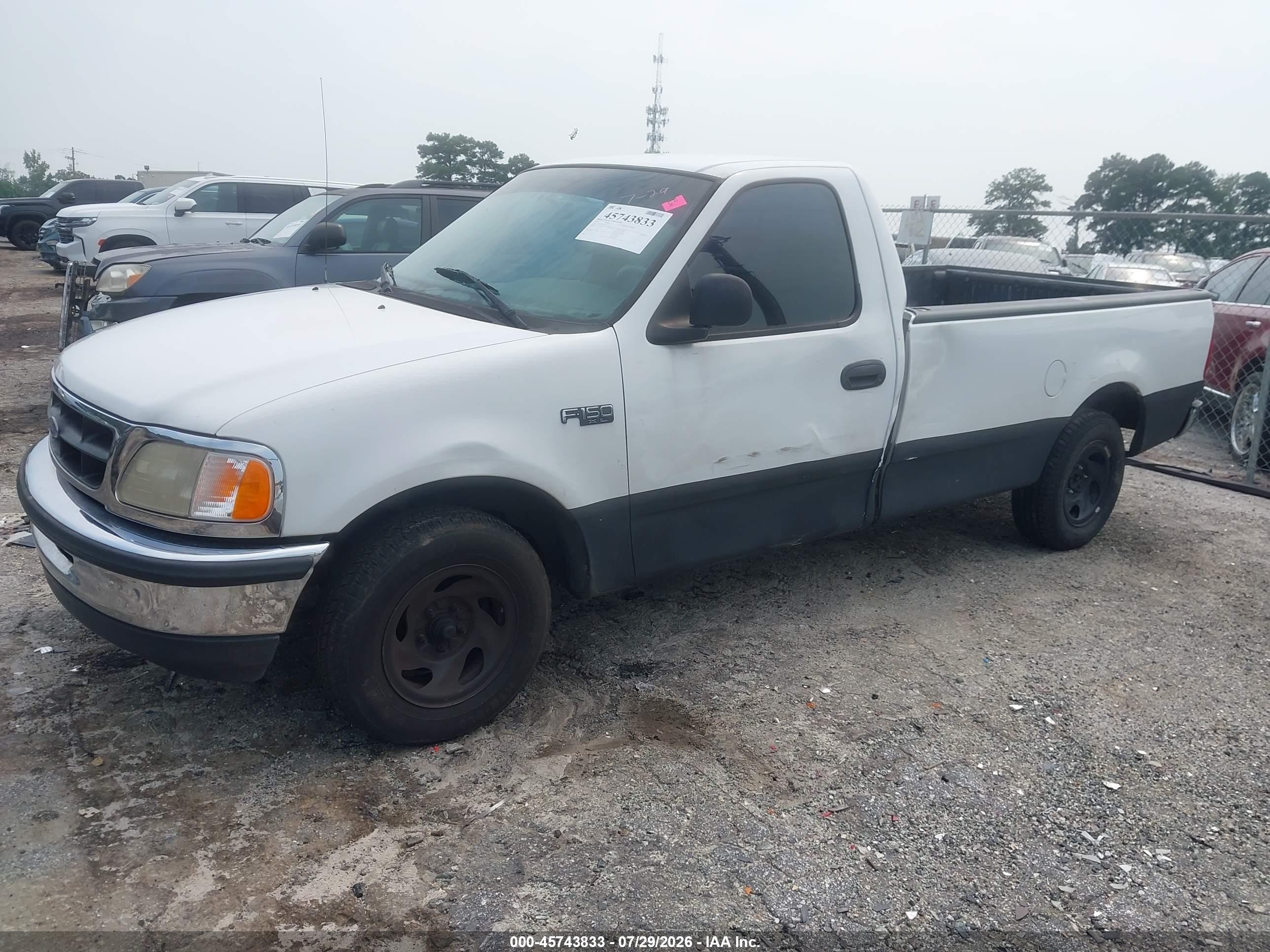 1997 Ford F-150 Standard Standard/xl/xlt White vin: 1FTDF1720VNA41557