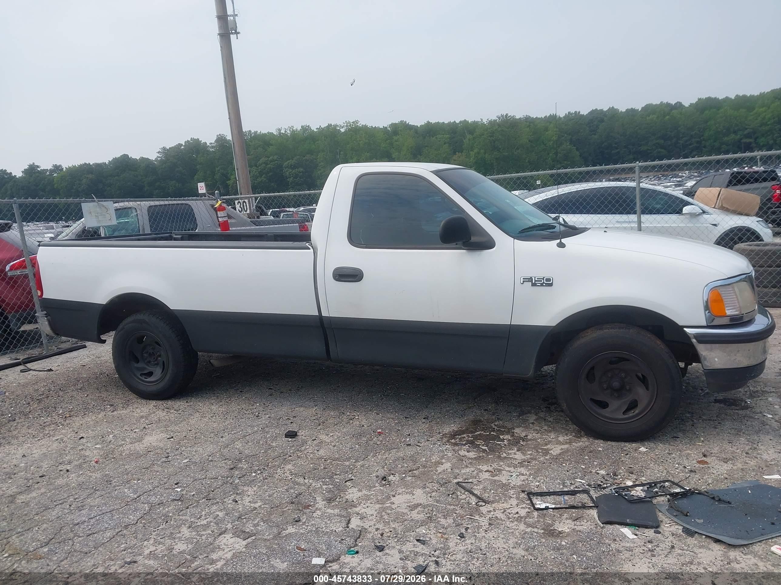 1997 Ford F-150 Standard Standard/xl/xlt White vin: 1FTDF1720VNA41557