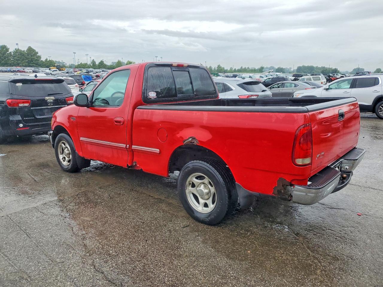 1997 Ford F150 Red vin: 1FTDF1721VNC92992