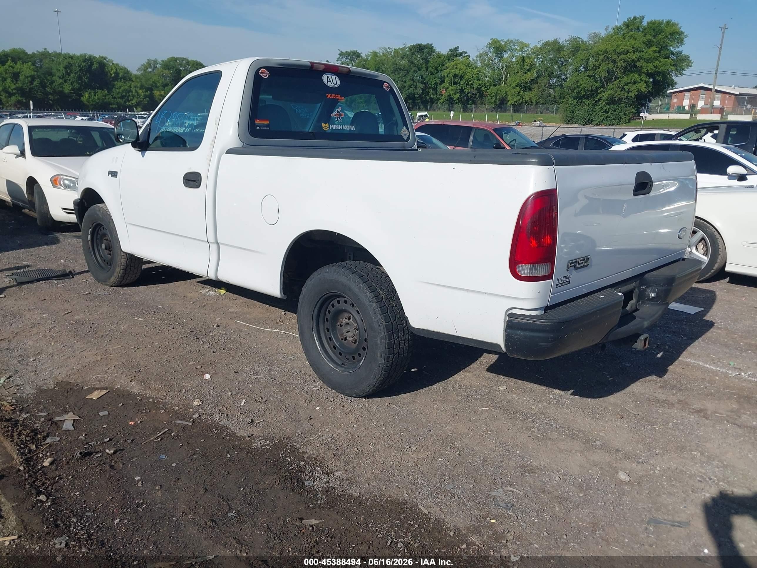 1997 Ford F-150 Standard Standard/xl/xlt White vin: 1FTDF1721VND40670