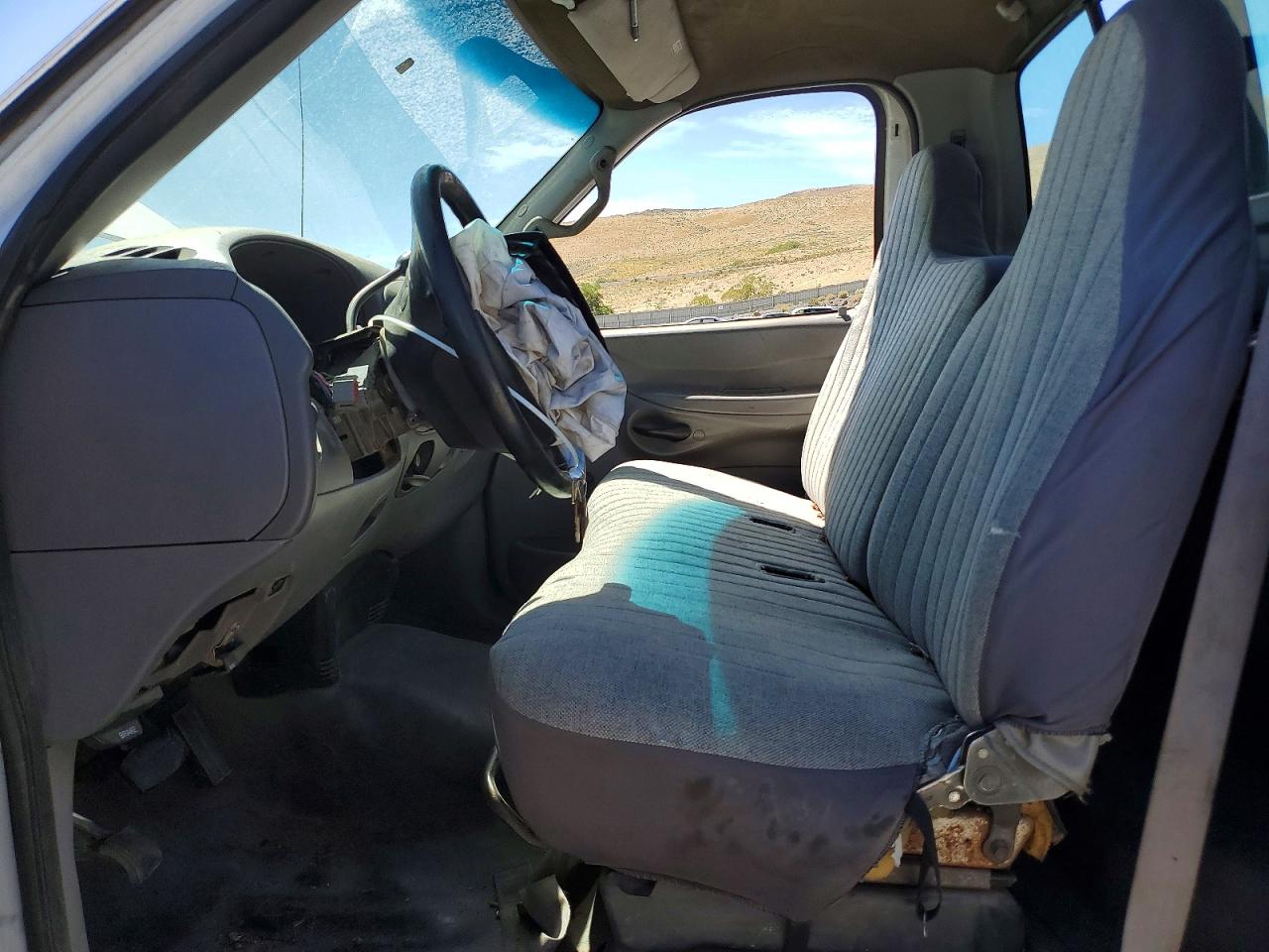 1997 Ford F150 White vin: 1FTDF1723VKB84584