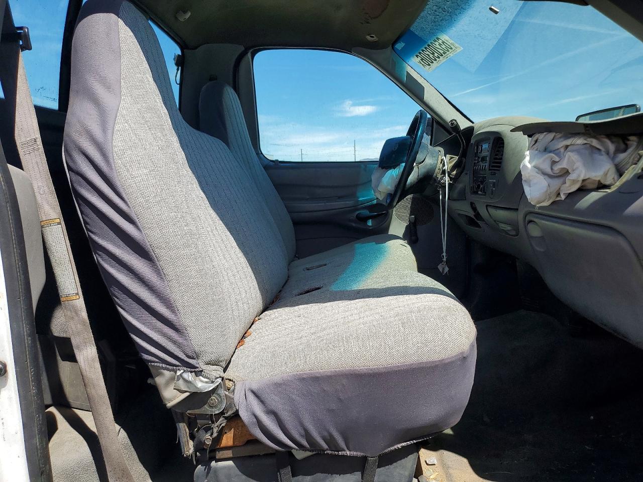 1997 Ford F150 White vin: 1FTDF1723VKB84584