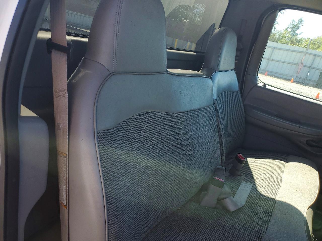 1997 Ford F150 Белый vin: 1FTDF1723VKC80117