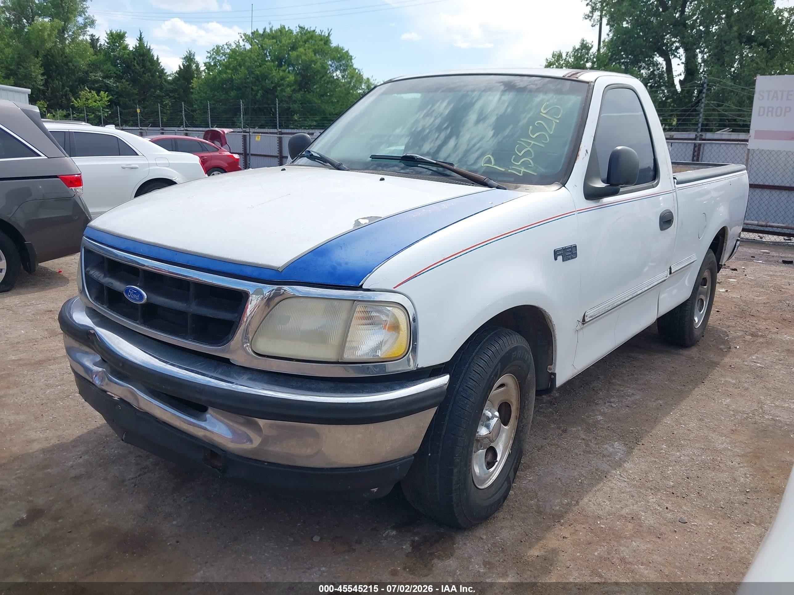 1997 Ford F-150 Standard Standard/xl/xlt White vin: 1FTDF1725VKA24593