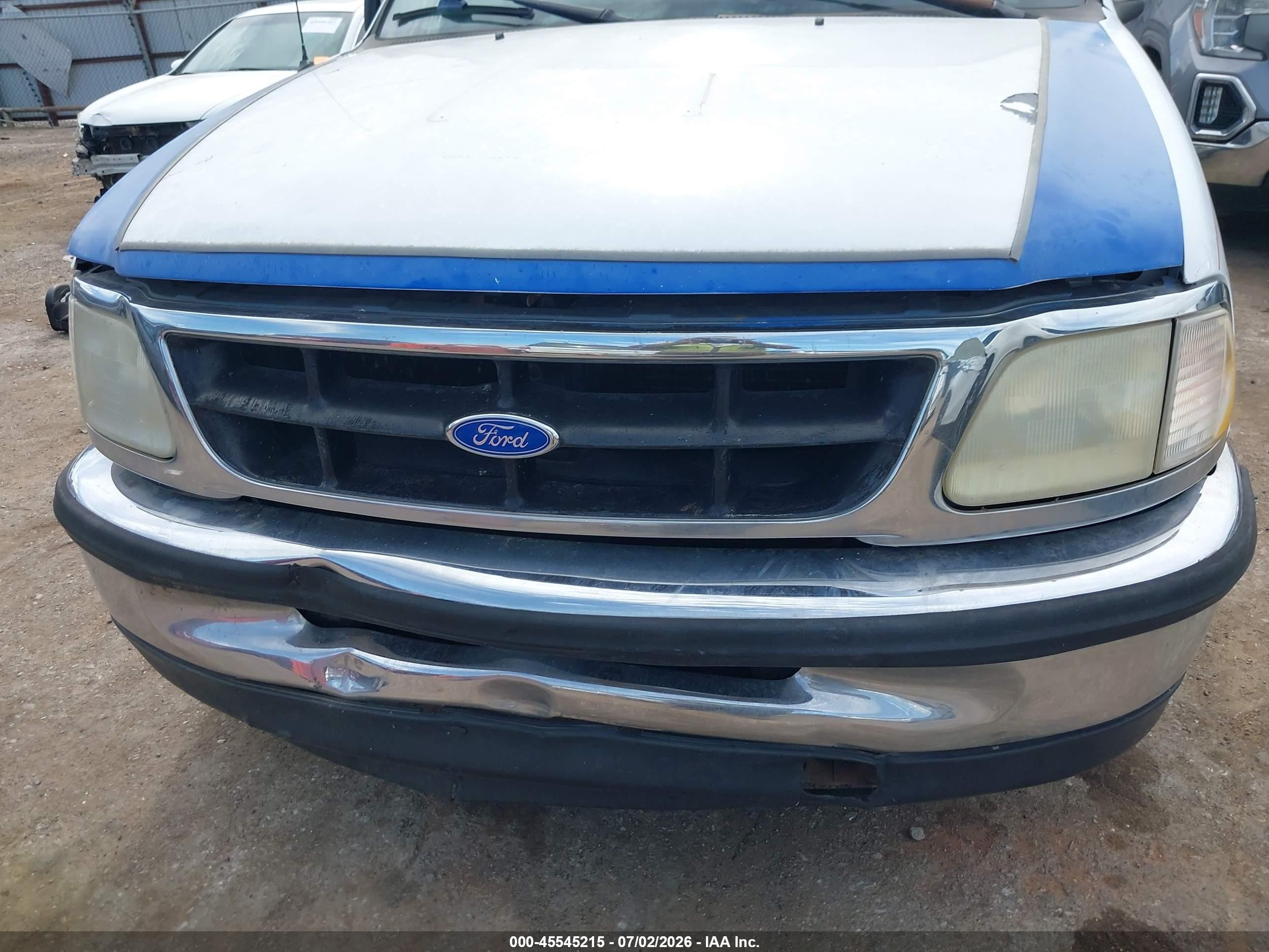 1997 Ford F-150 Standard Standard/xl/xlt White vin: 1FTDF1725VKA24593