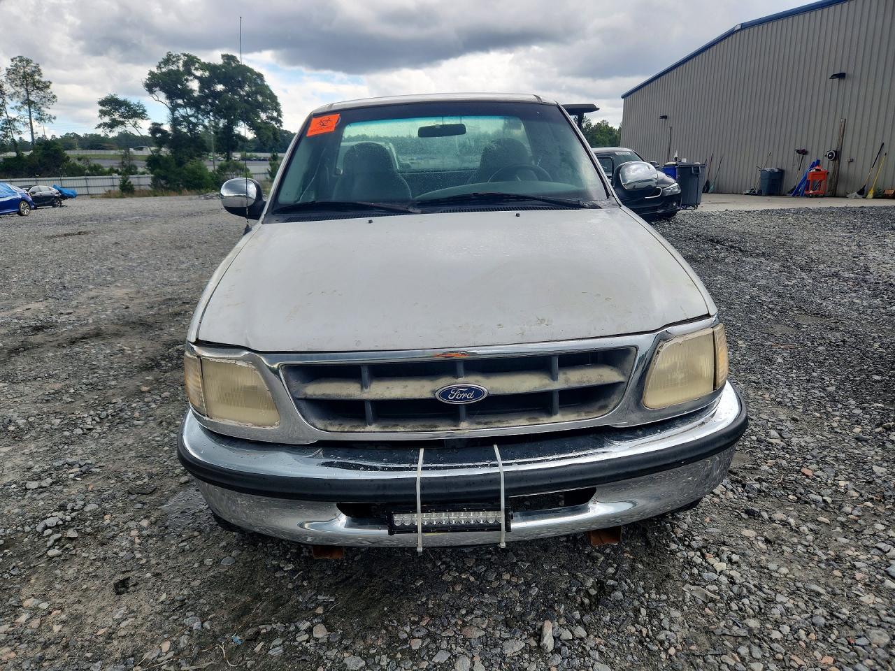 1997 Ford F150 Белый vin: 1FTDF1729VNC46861
