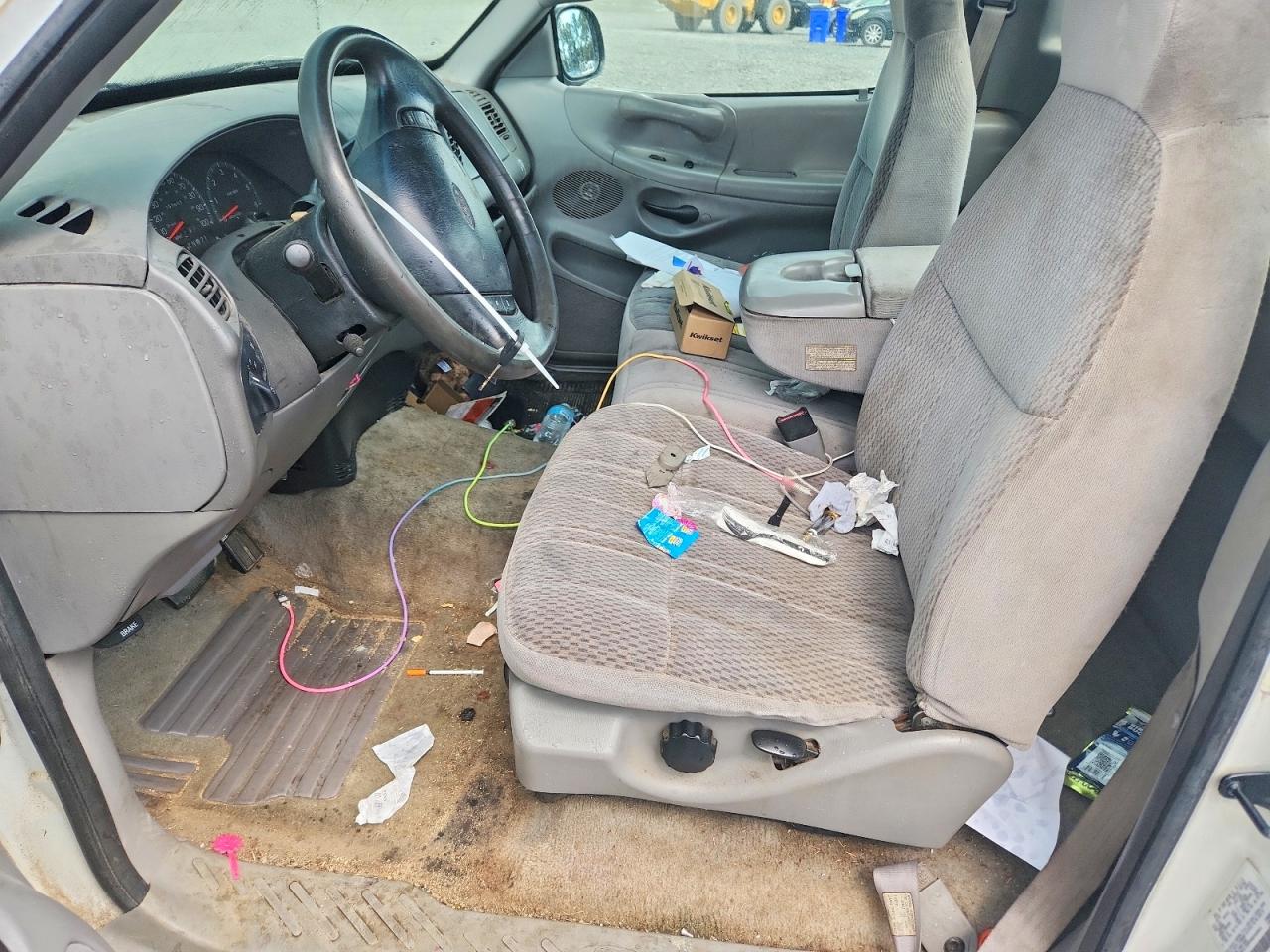 1997 Ford F150 Белый vin: 1FTDF1729VNC46861