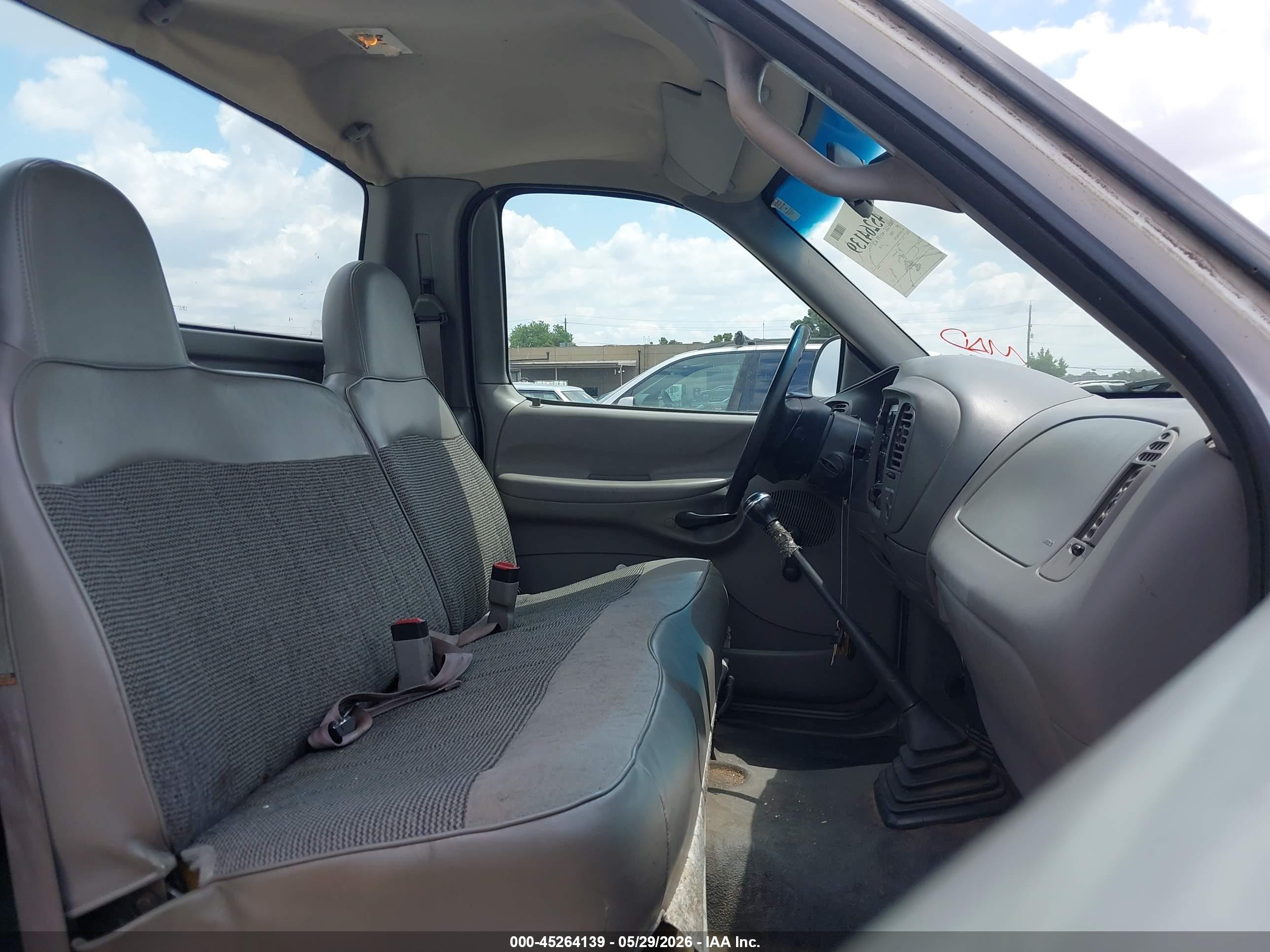 1997 Ford F-150 Standard/xl/xlt White vin: 1FTDF172XVKC33201