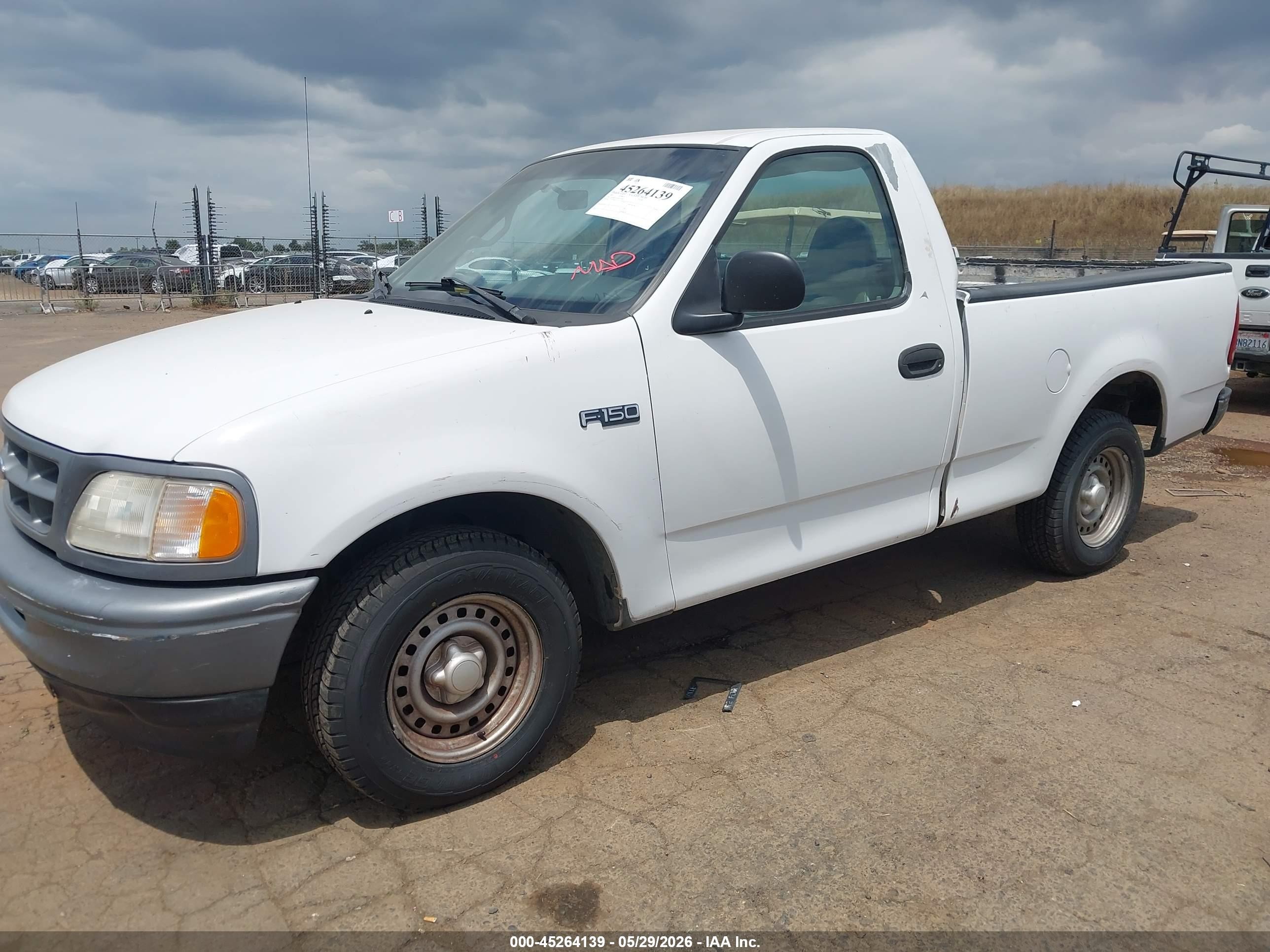 1997 Ford F-150 Standard/xl/xlt White vin: 1FTDF172XVKC33201