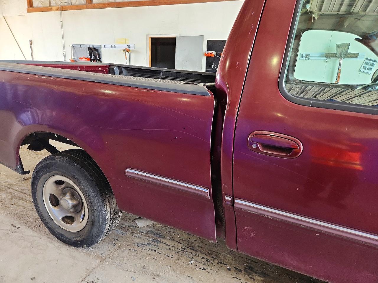 1997 Ford F150 Maroon vin: 1FTDF1760VNA65425