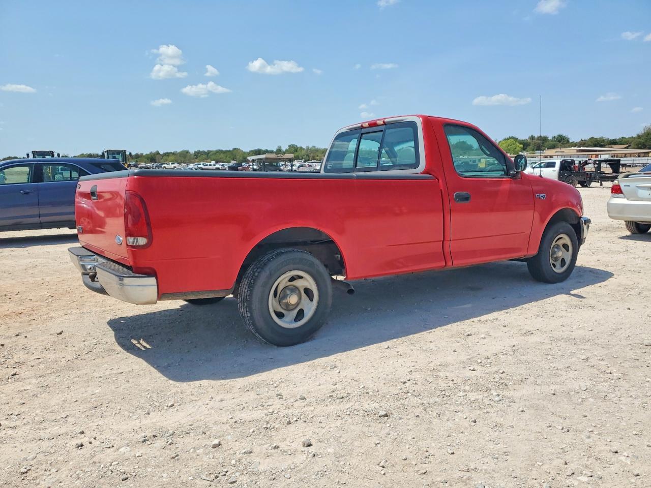 1997 Ford F150 Red vin: 1FTDF1761VKC32201