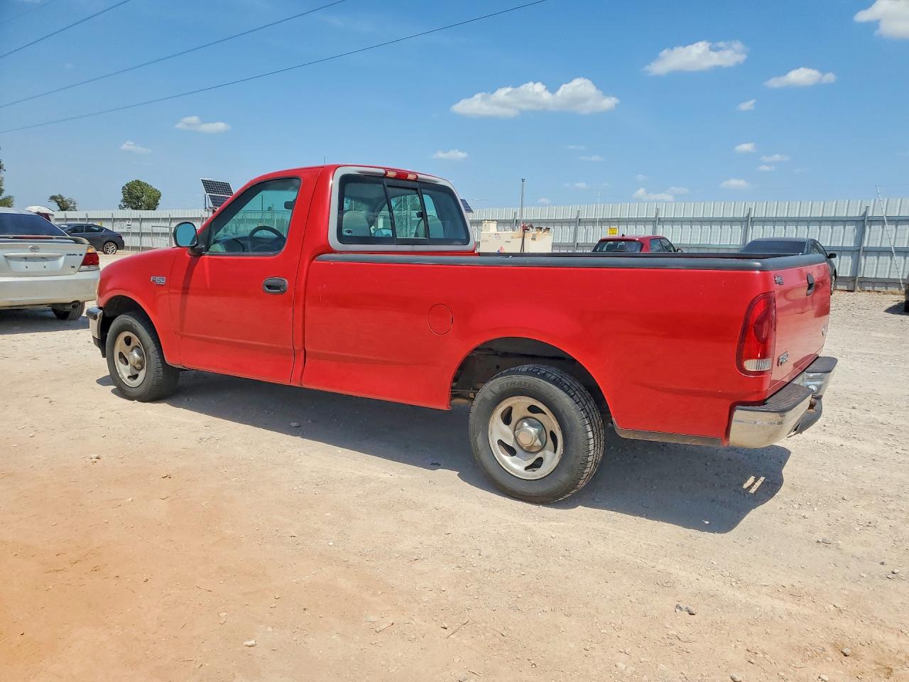 1997 Ford F150 Red vin: 1FTDF1761VKC32201