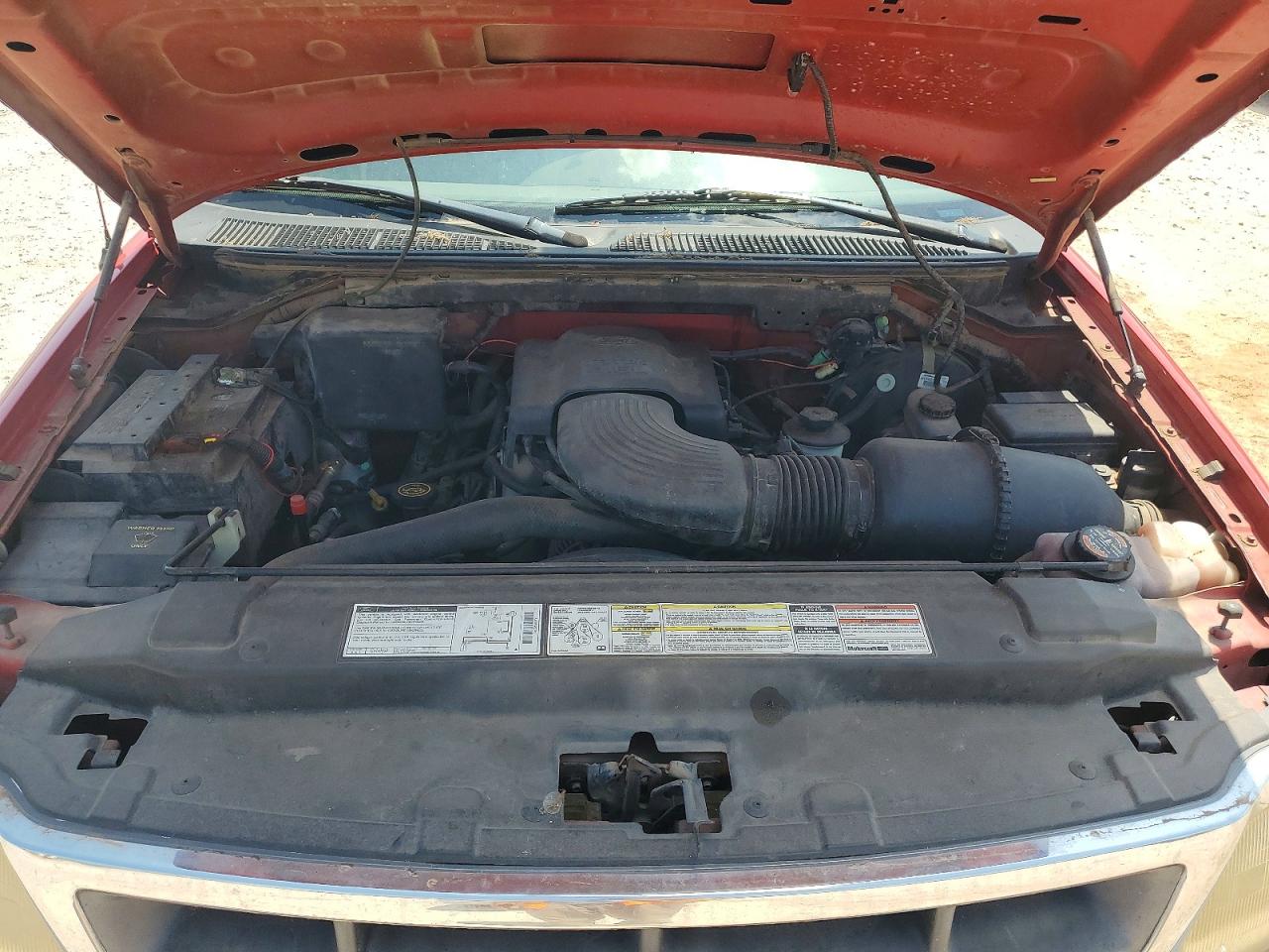 1997 Ford F150 Red vin: 1FTDF1761VKC32201
