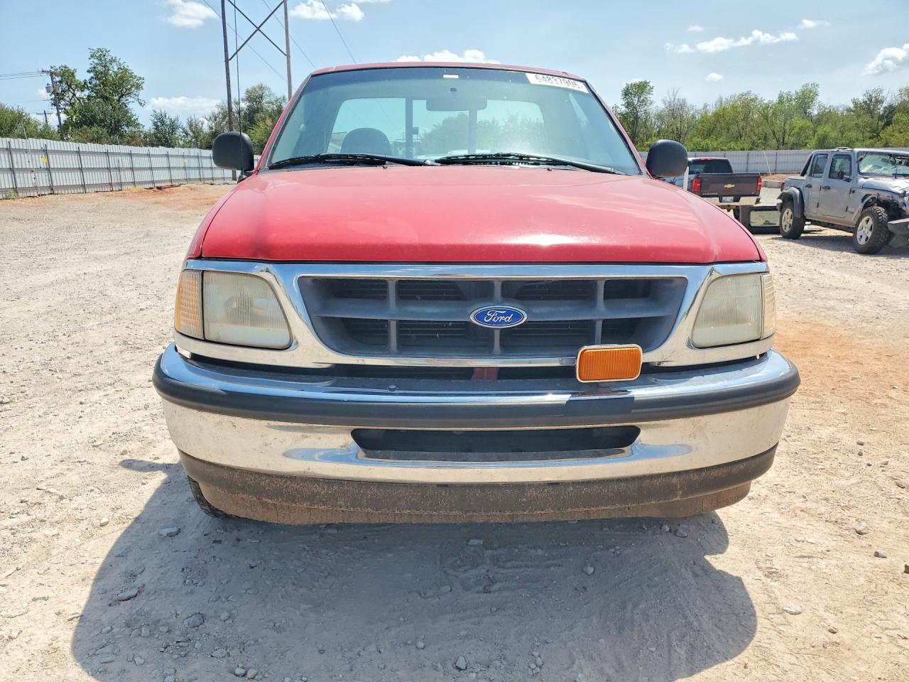 1997 Ford F150 Red vin: 1FTDF1761VKC32201