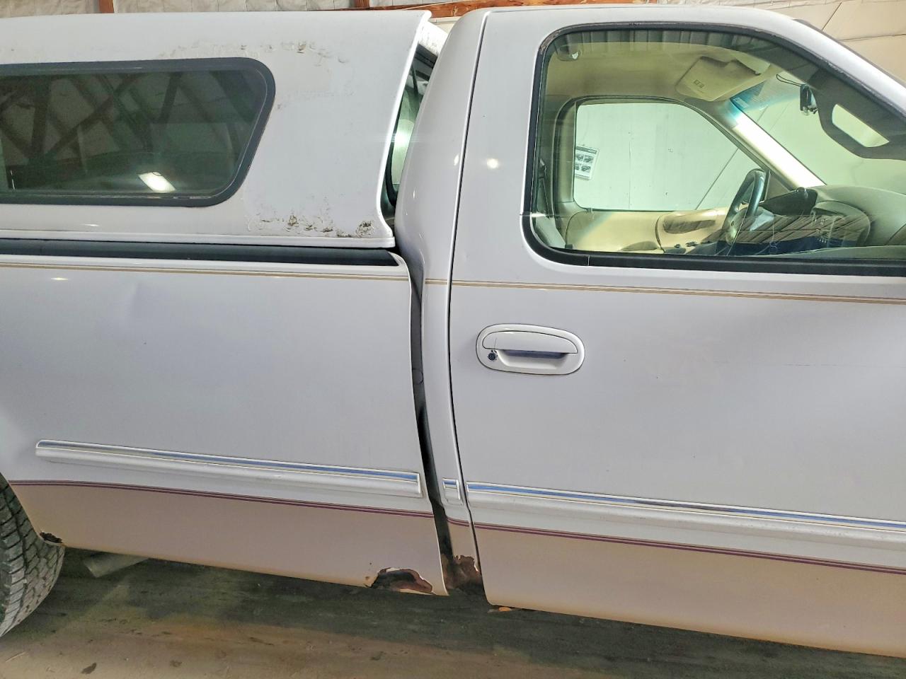 1997 Ford F150 Белый vin: 1FTDF176XVLB44175
