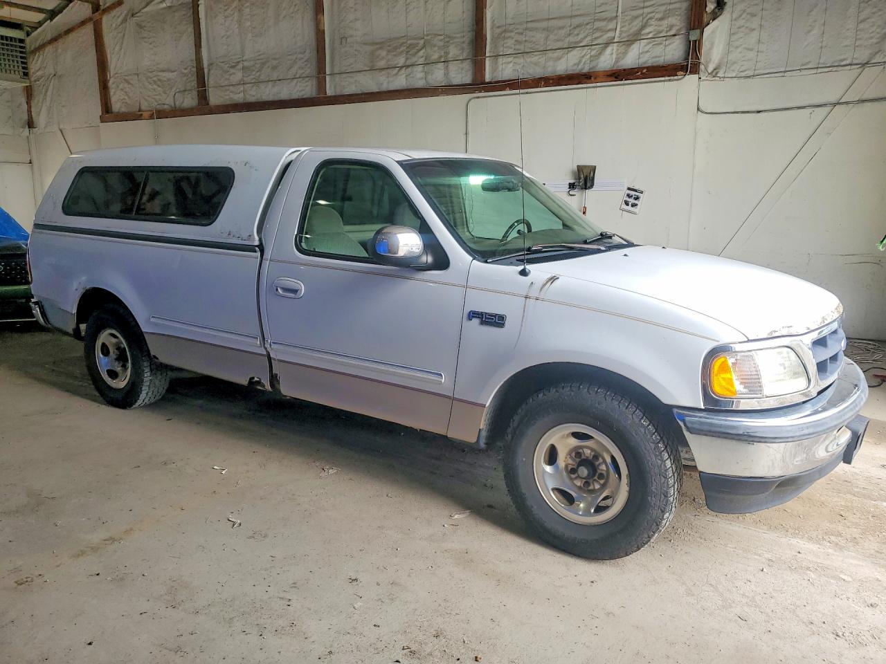 1997 Ford F150 Белый vin: 1FTDF176XVLB44175