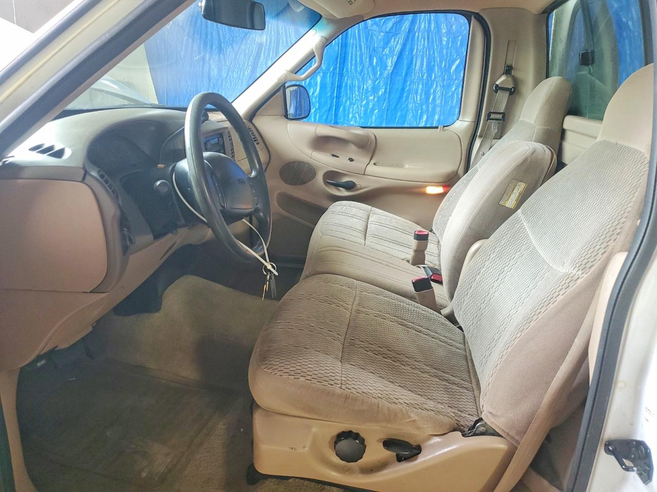 1997 Ford F150 Белый vin: 1FTDF176XVLB44175