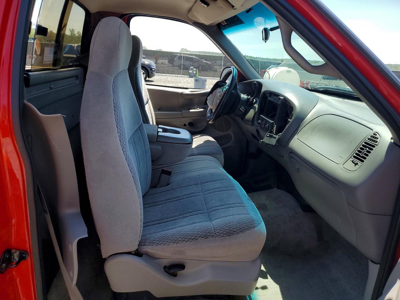 1997 Ford F150 Red vin: 1FTDF17W2VLB11543