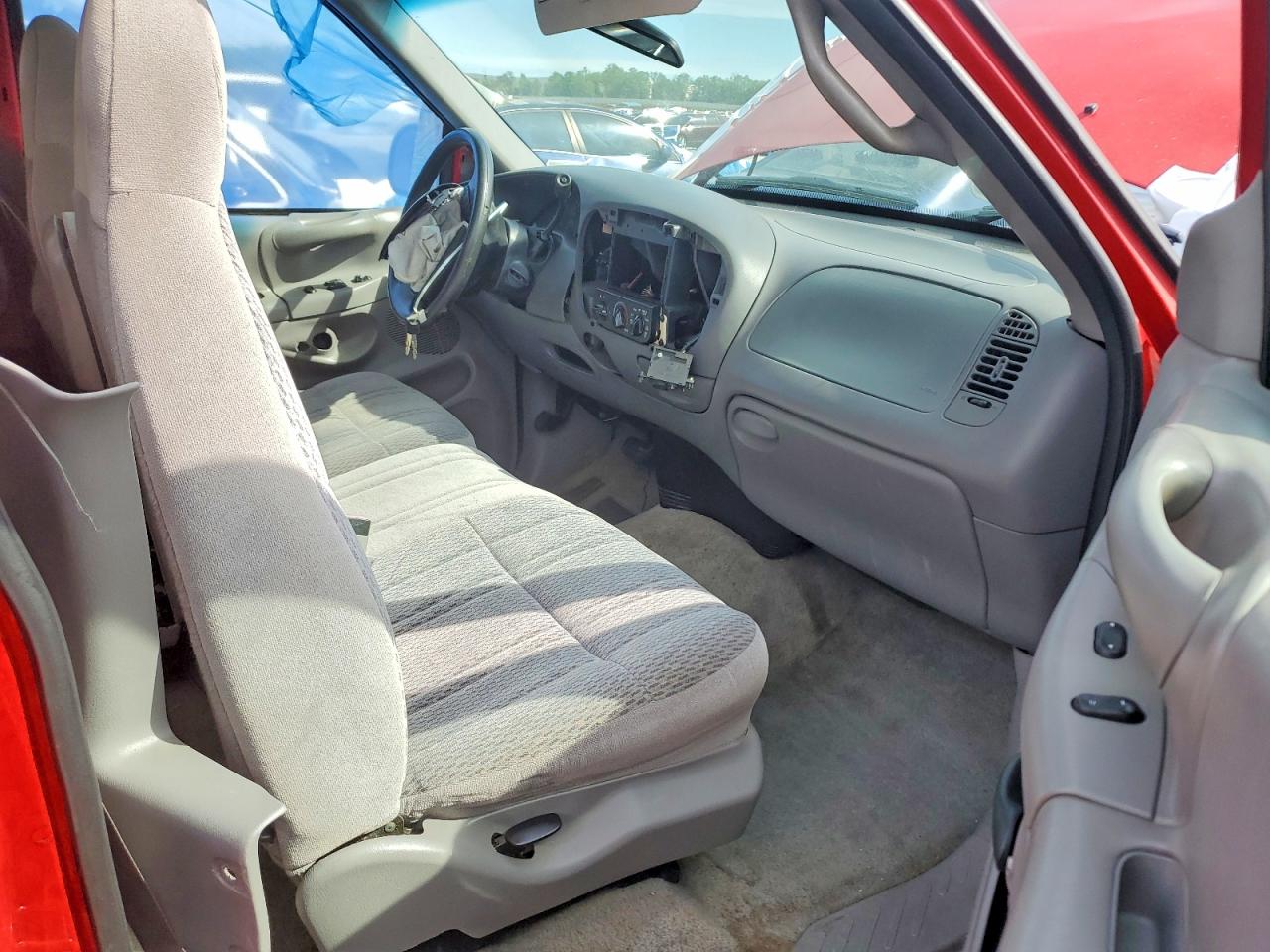 1997 Ford F150 Red vin: 1FTDF17W2VLB11543