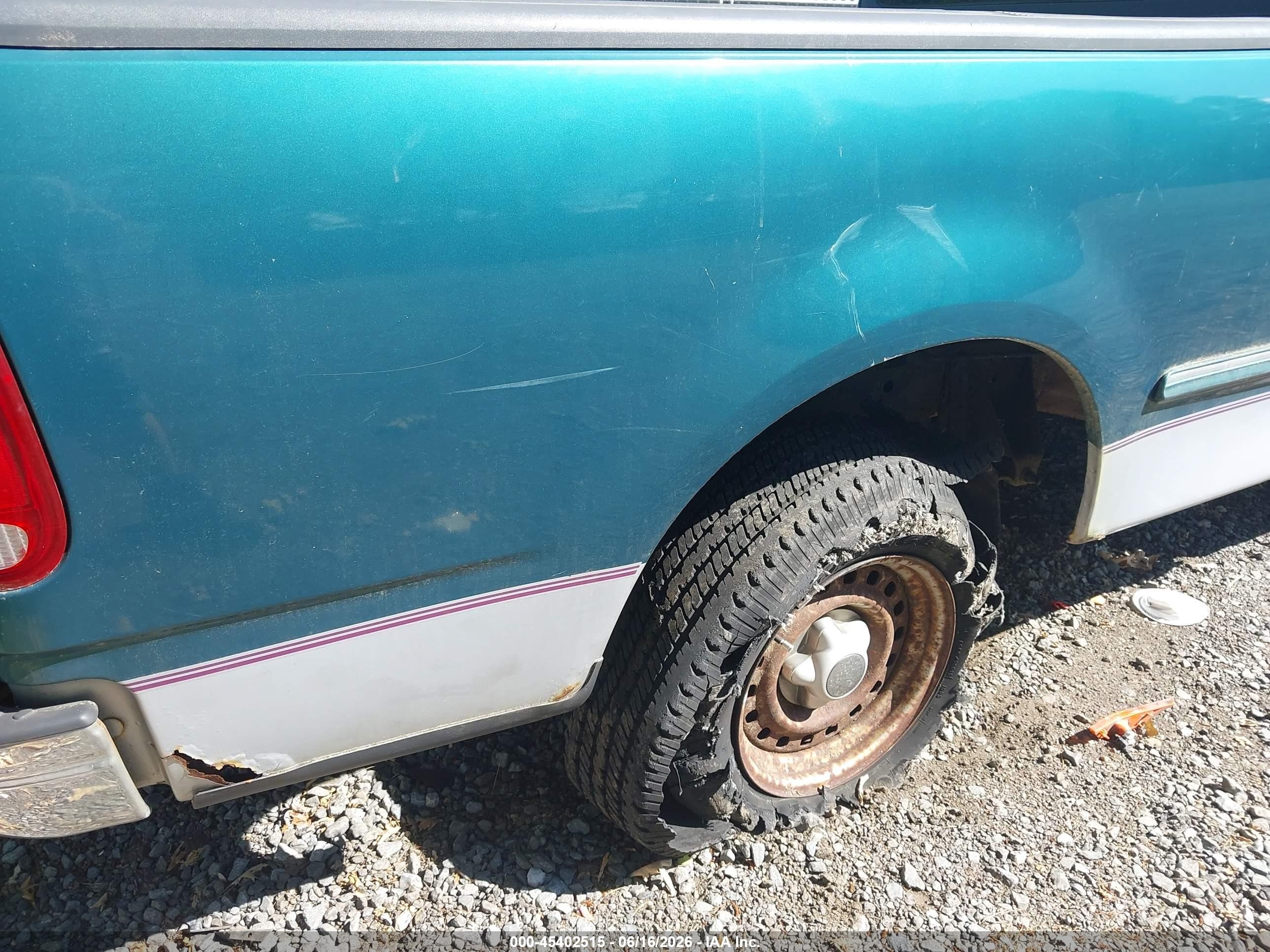 1997 Ford F-150 Standard Lariat/standard/xl/xlt Green vin: 1FTDF17W7VLA12667