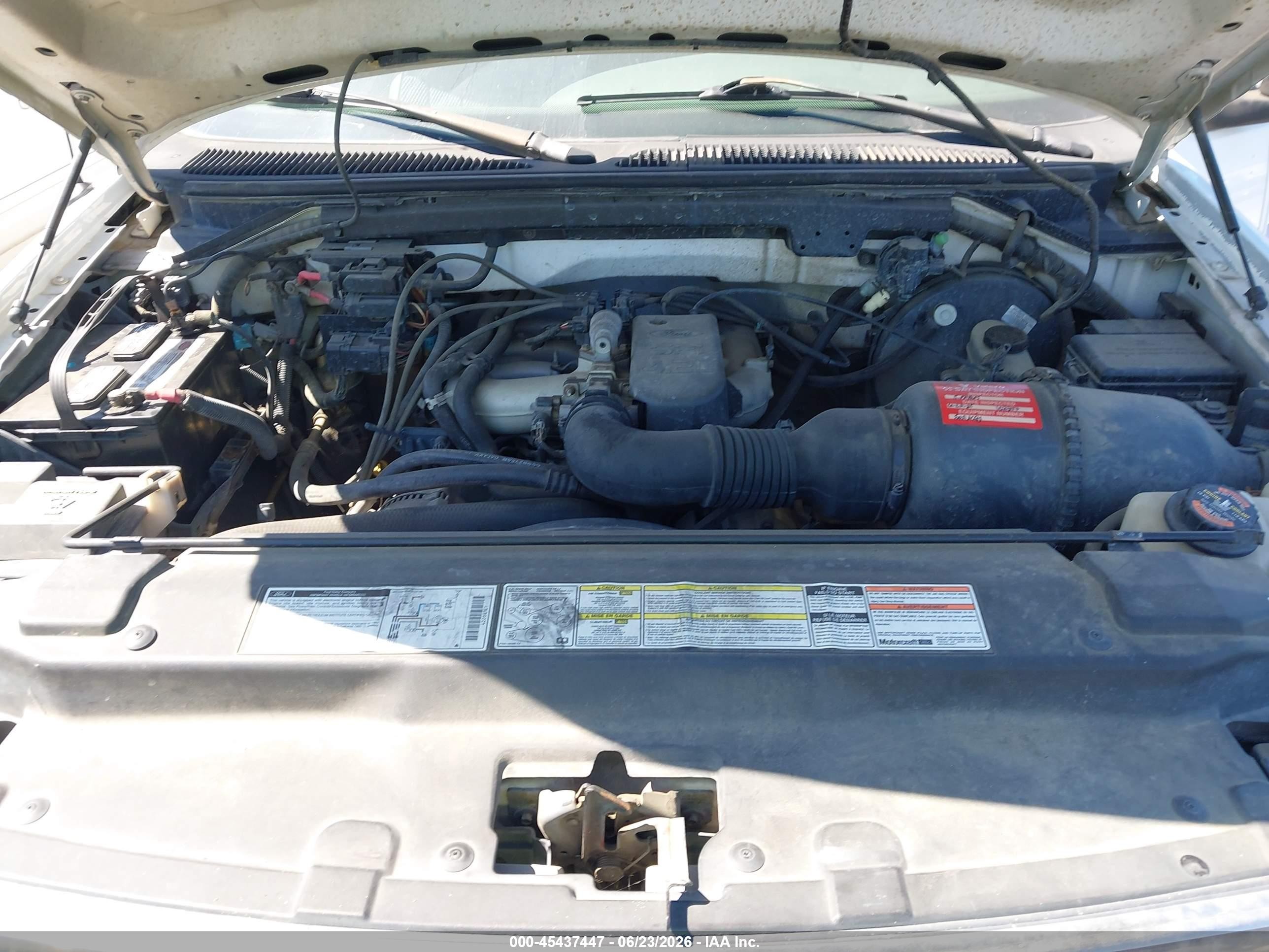 1997 Ford F-150 Standard Standard/xl/xlt White vin: 1FTDF1823VKD38757
