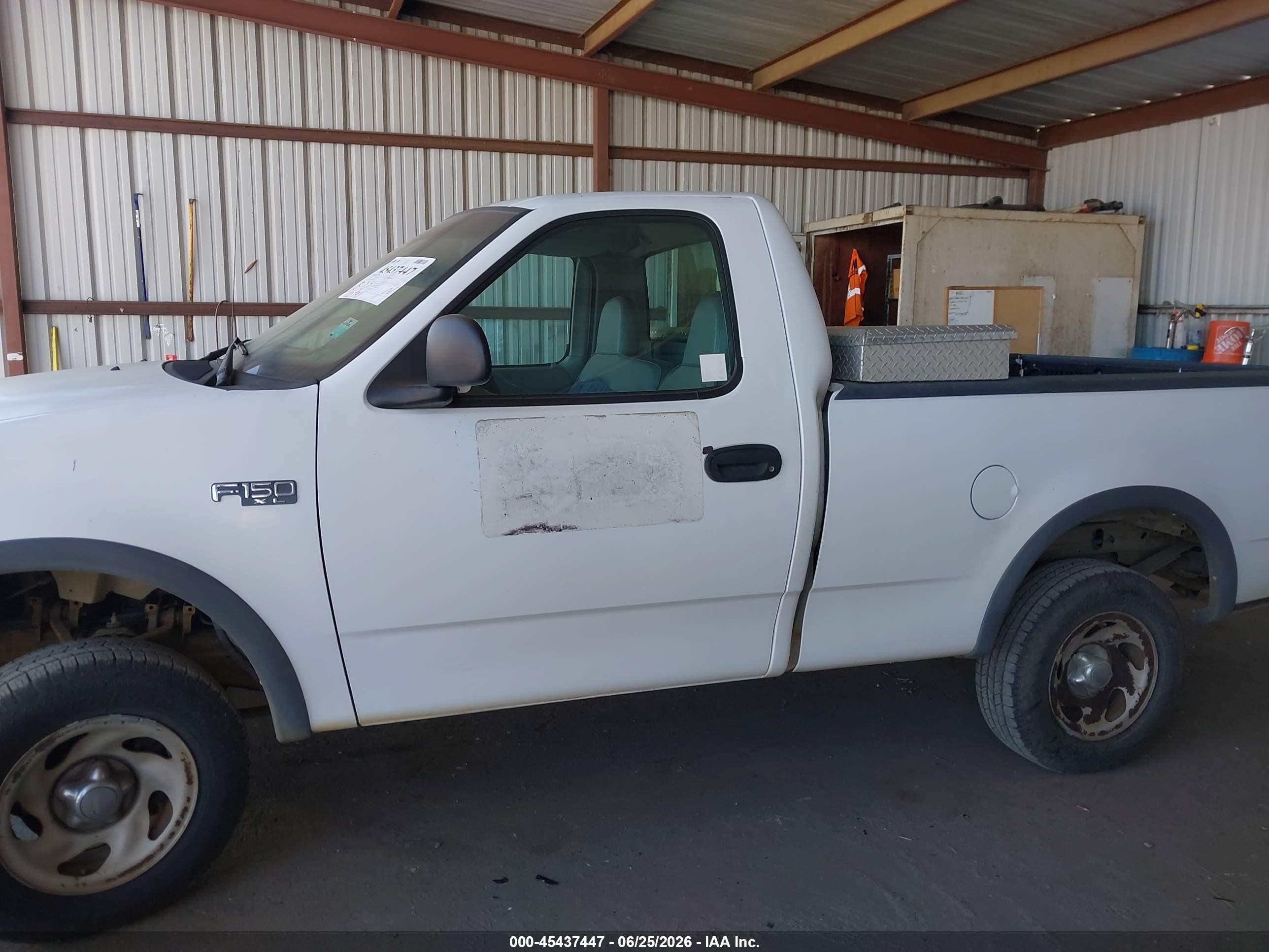 1997 Ford F-150 Standard Standard/xl/xlt White vin: 1FTDF1823VKD38757