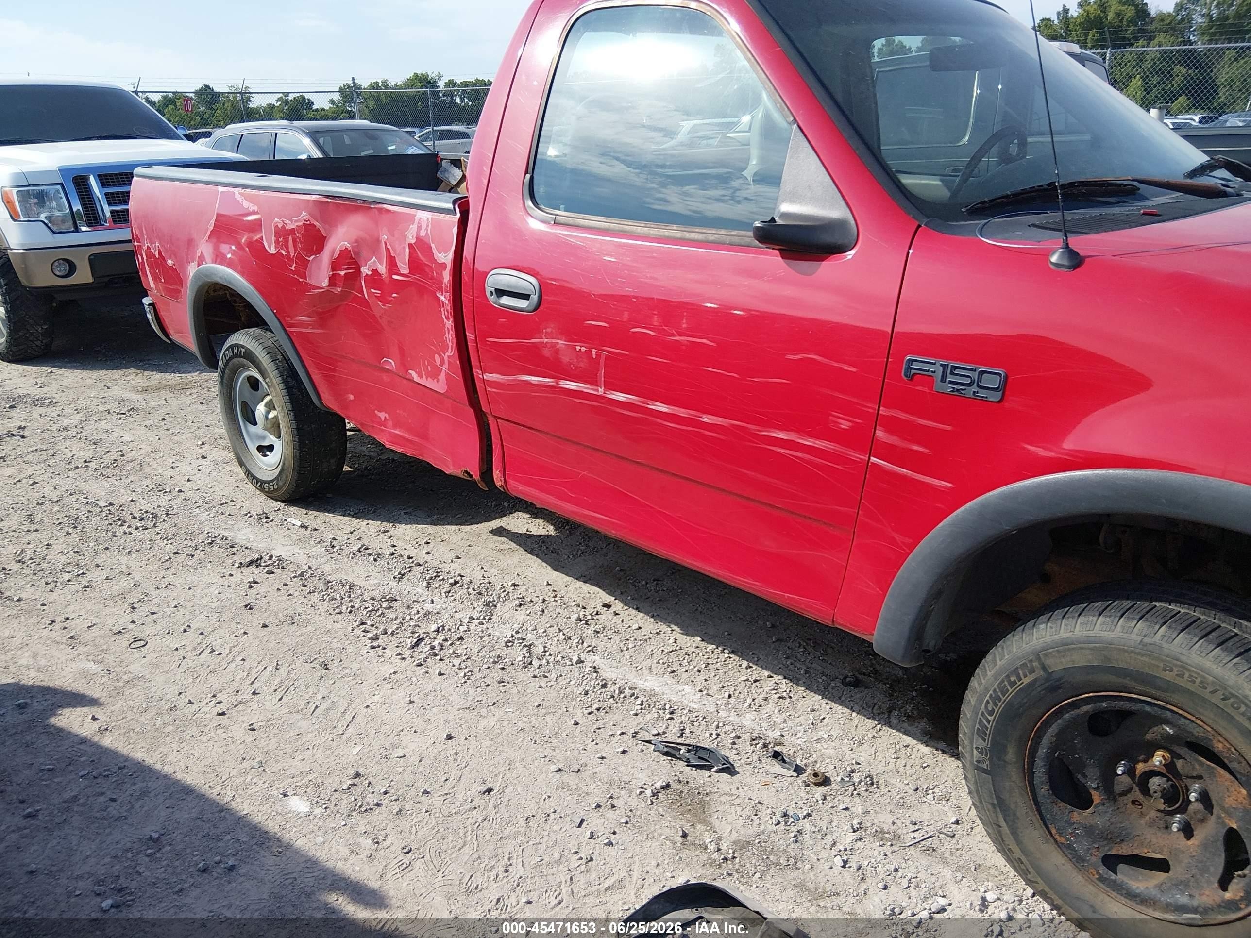 1997 Ford F-150 Standard Standard/xl/xlt Красный vin: 1FTDF1826VNC35704