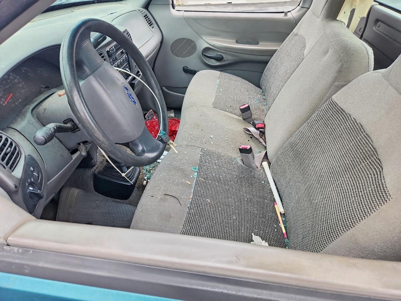 1997 Ford F150 Blue vin: 1FTDF1861VKB18259