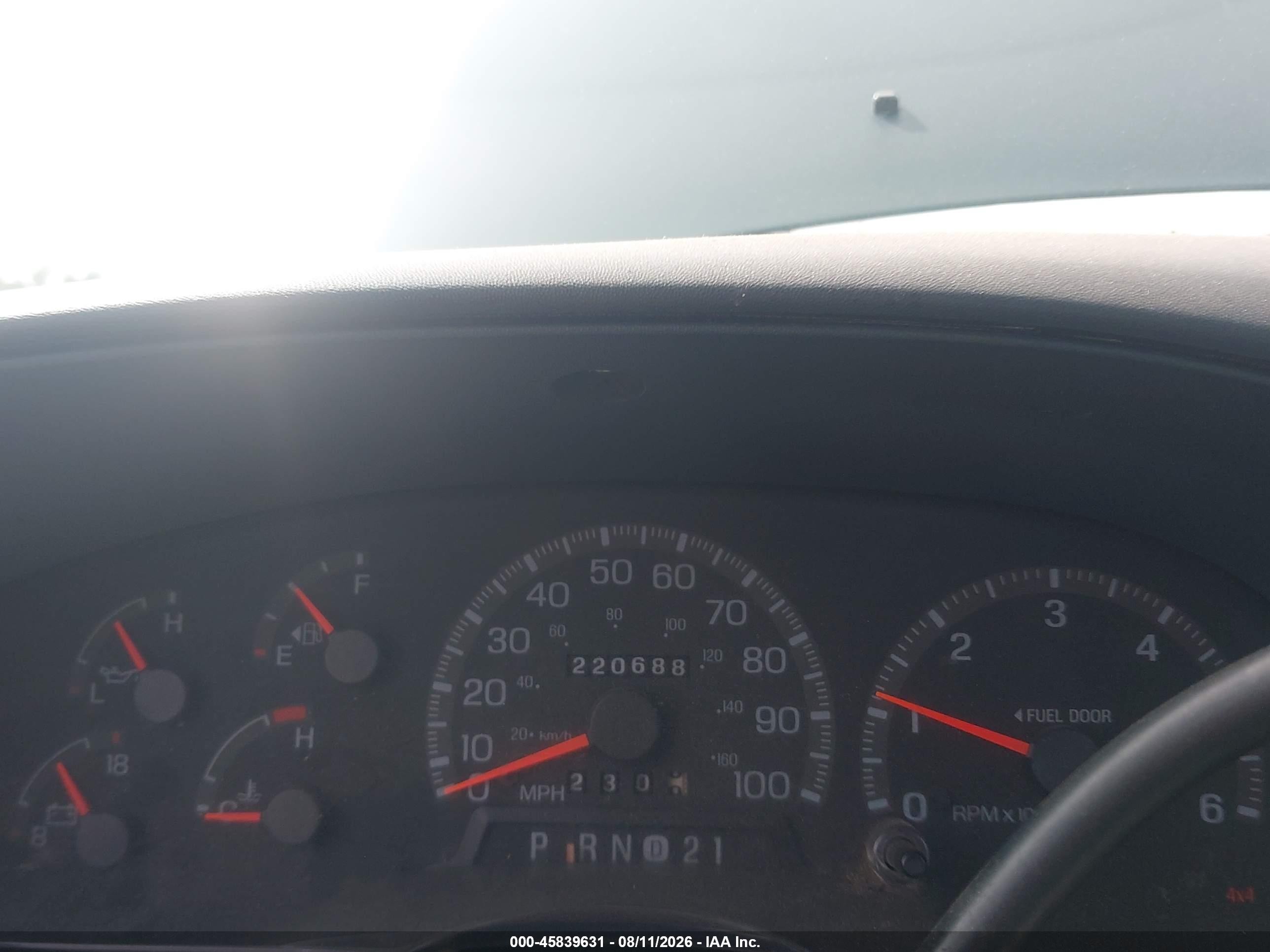1997 Ford F-150 Standard   Green vin: 1FTDF18W7VND02152
