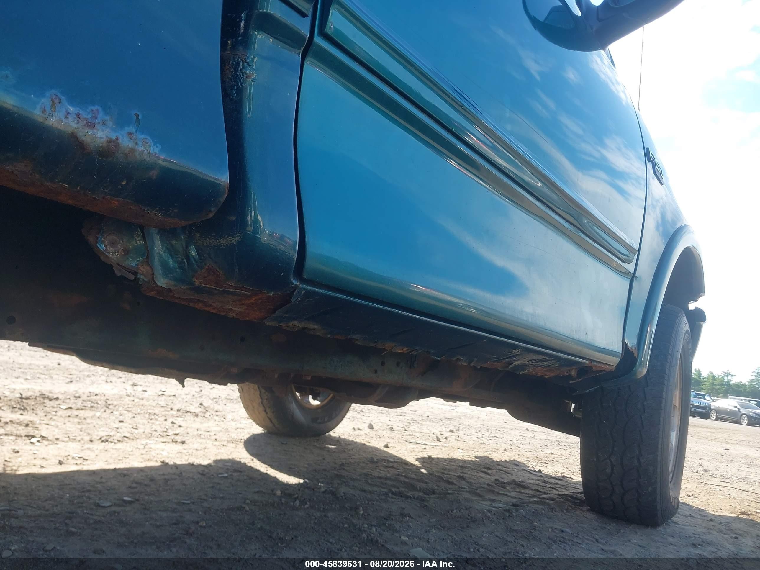 1997 Ford F-150 Standard   Green vin: 1FTDF18W7VND02152