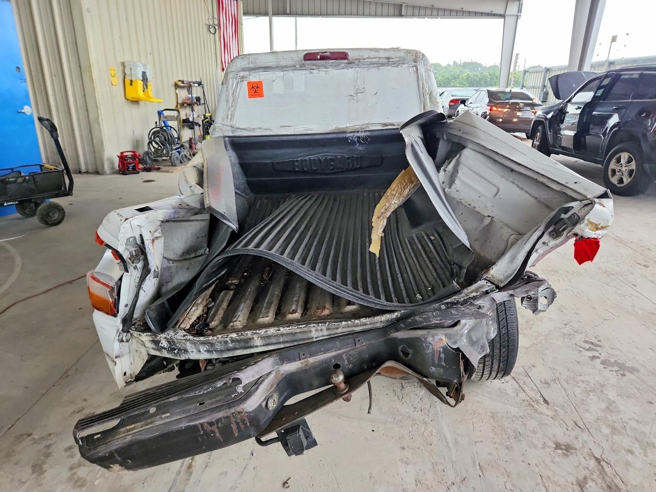 1995 Ford Ranger Super Cab White vin: 1FTDR15UXSTA34375