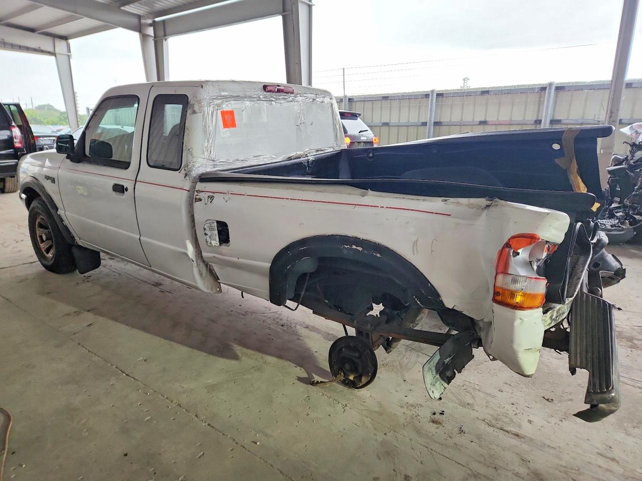 1995 Ford Ranger Super Cab White vin: 1FTDR15UXSTA34375