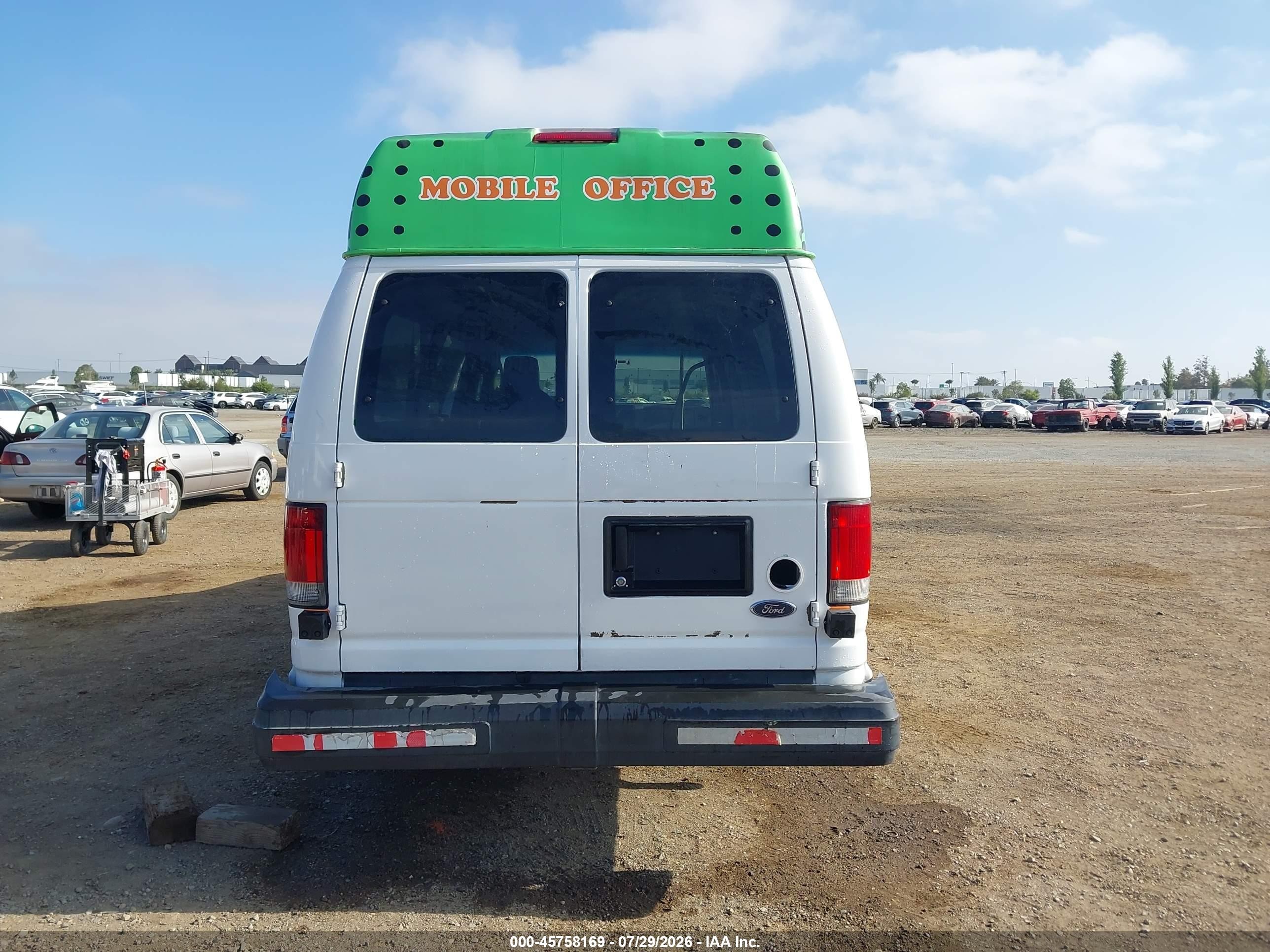 2013 Ford E-350 Super Duty Commercial White vin: 1FTDS3EL7DDA15349