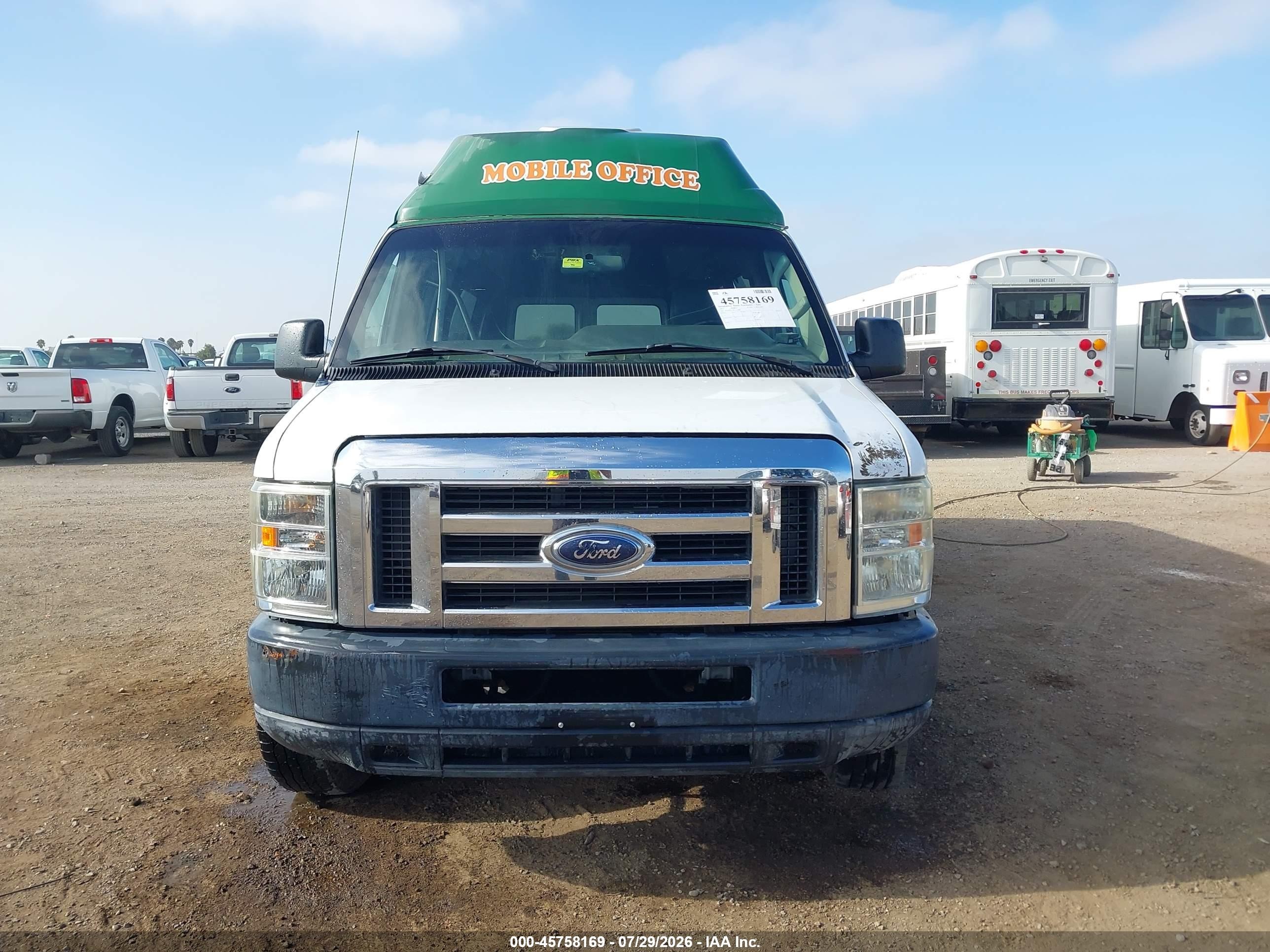 2013 Ford E-350 Super Duty Commercial White vin: 1FTDS3EL7DDA15349
