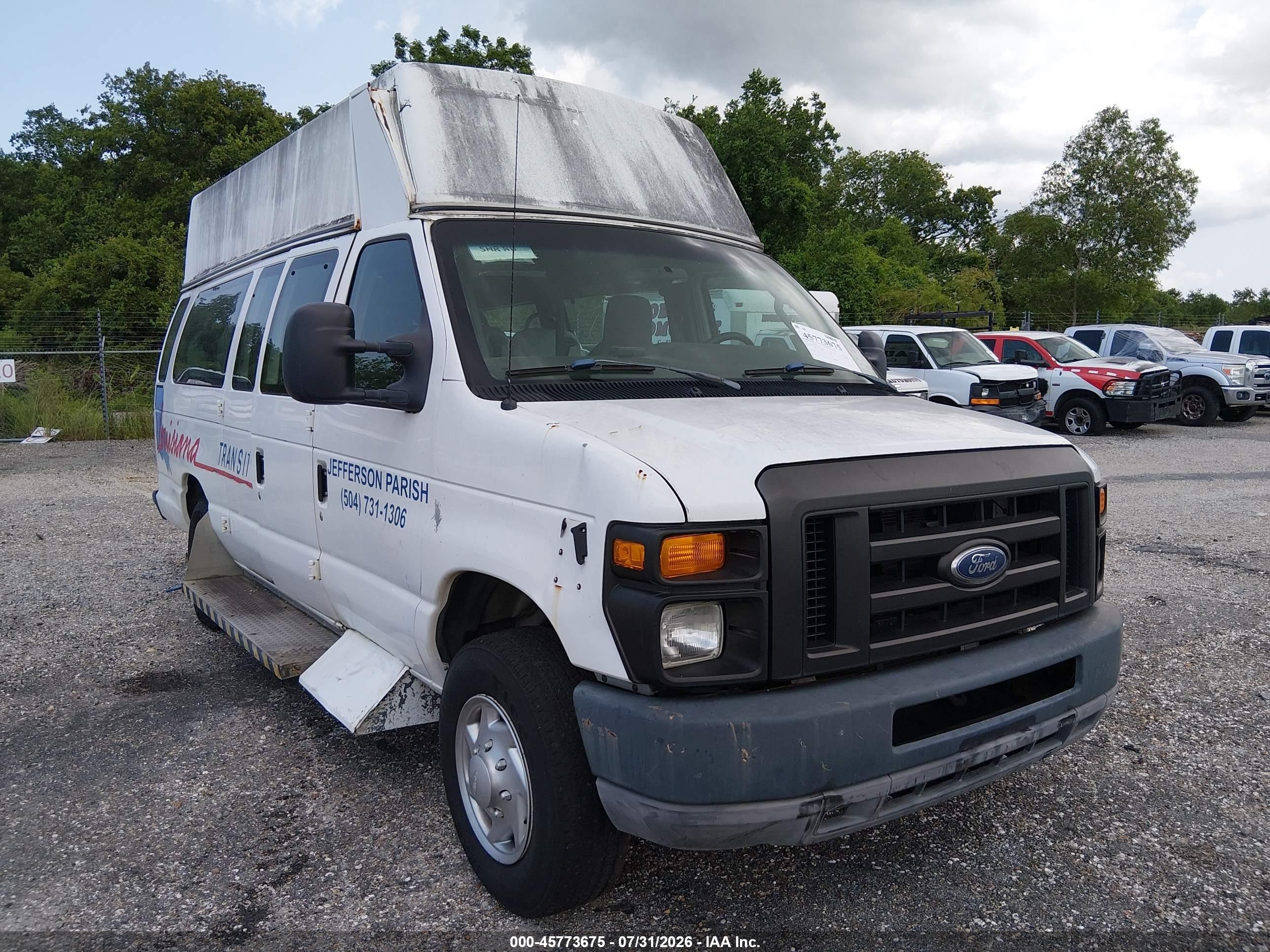 2010 Ford E-350 Super Duty Commercial/recreational White vin: 1FTDS3EL9ADA57601