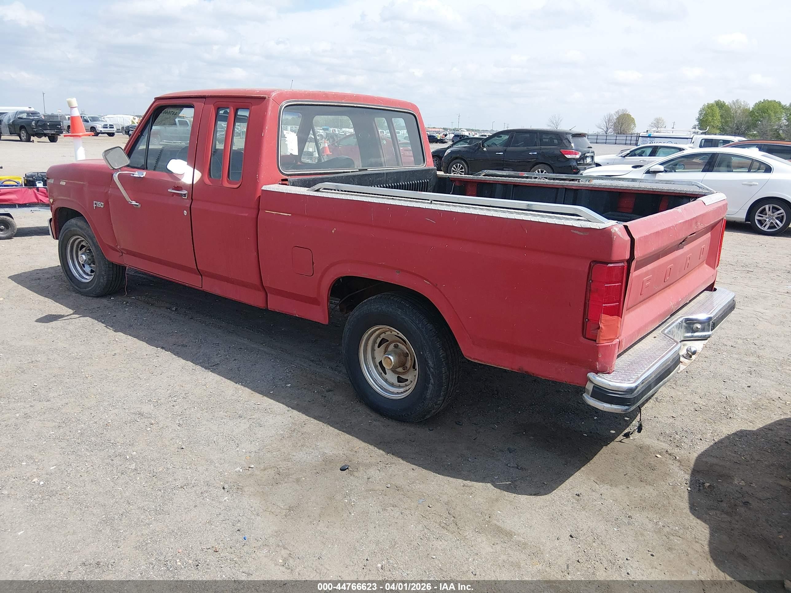1982 Ford F150   Red vin: 1FTDX15E3CKA41304