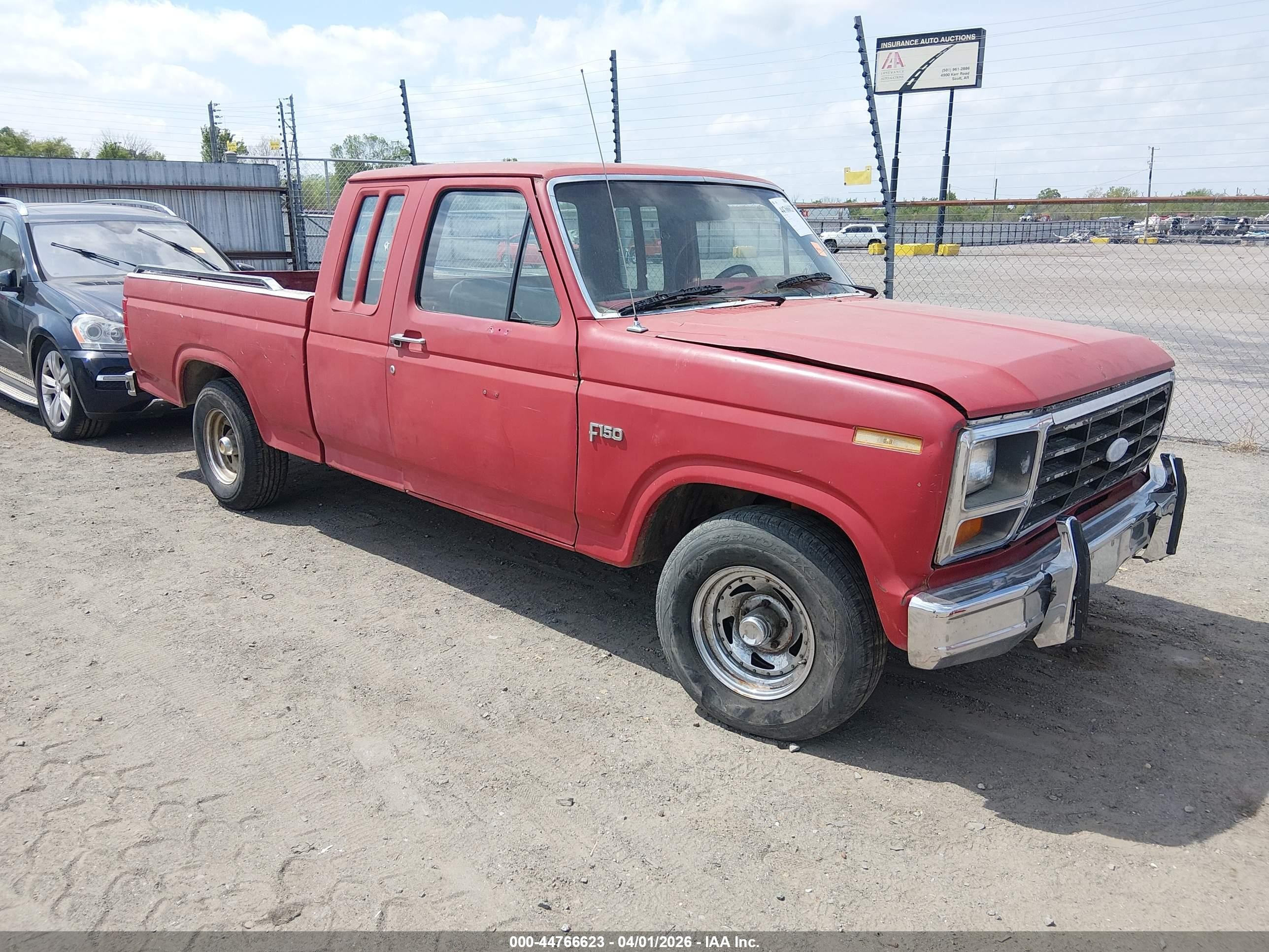 1982 Ford F150   Red vin: 1FTDX15E3CKA41304