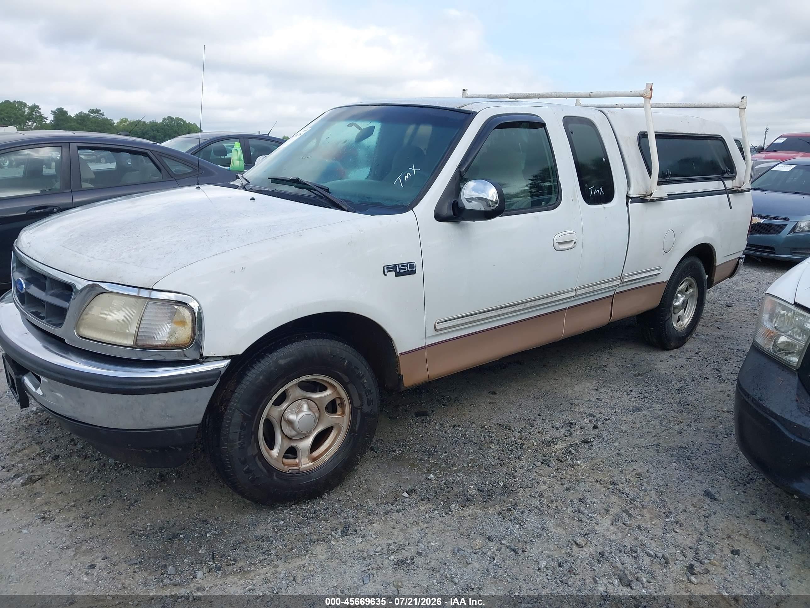 1997 Ford F-150 Standard Standard/xl/xlt White vin: 1FTDX1720VNB06355