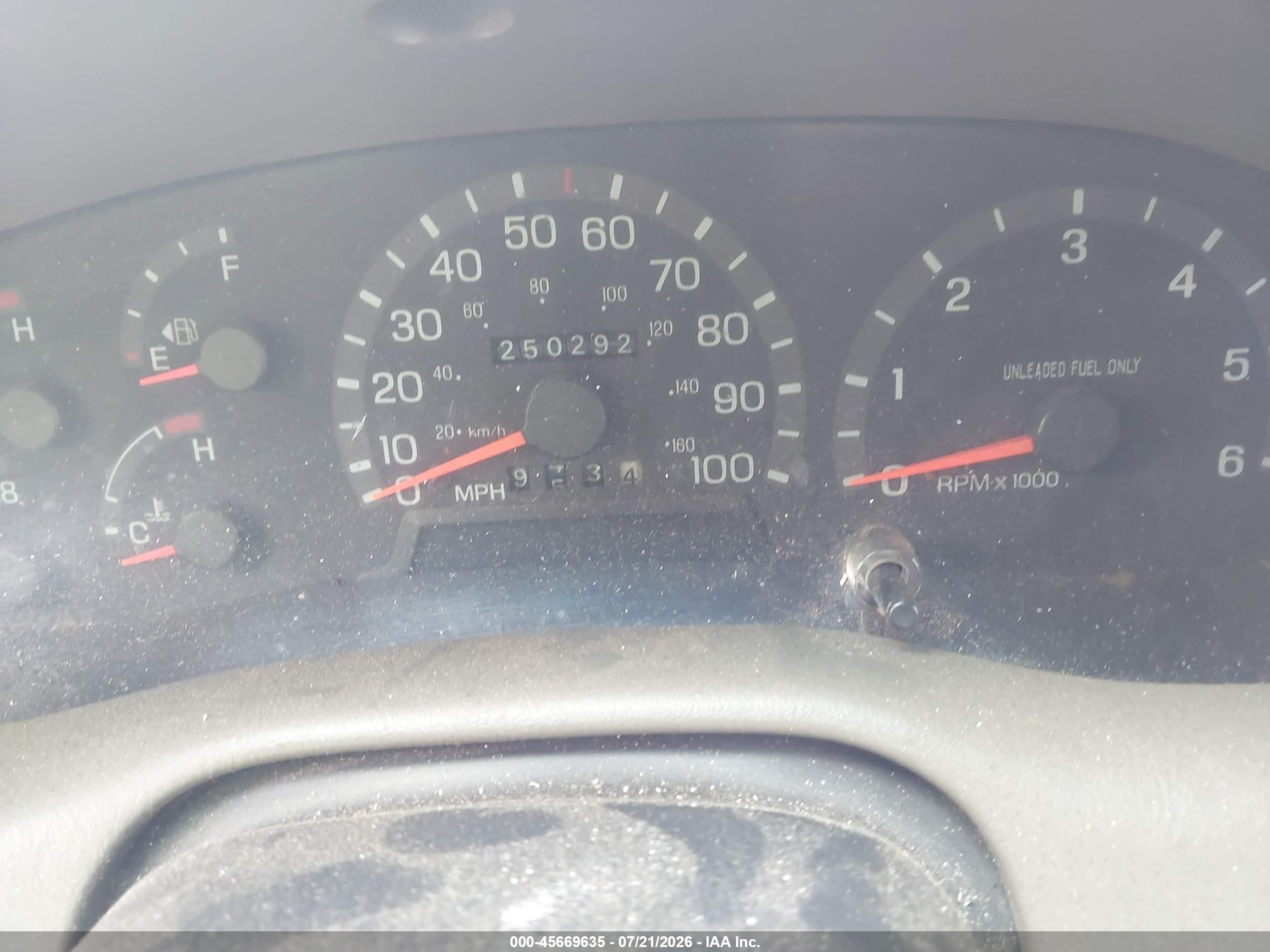 1997 Ford F-150 Standard Standard/xl/xlt White vin: 1FTDX1720VNB06355