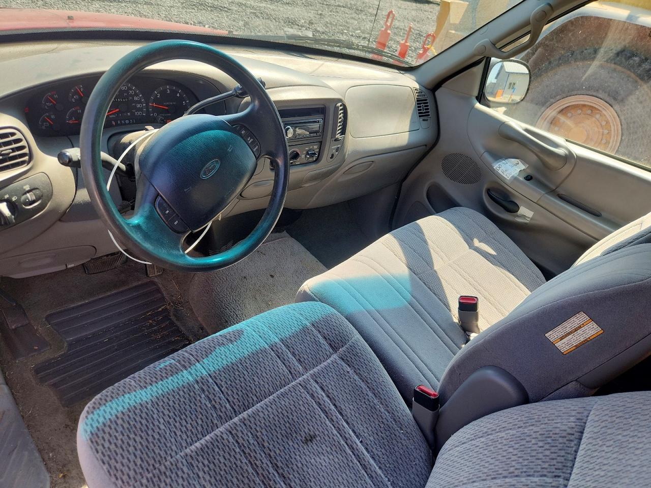 1997 Ford F150 Red vin: 1FTDX1764VNA23269