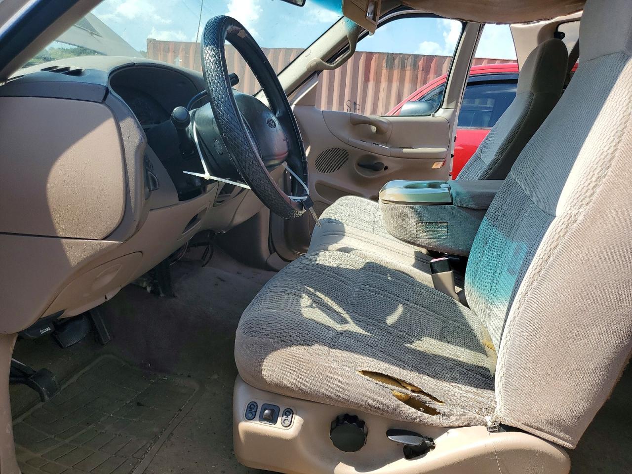 1997 Ford F150 Beige vin: 1FTDX1767VNB11958