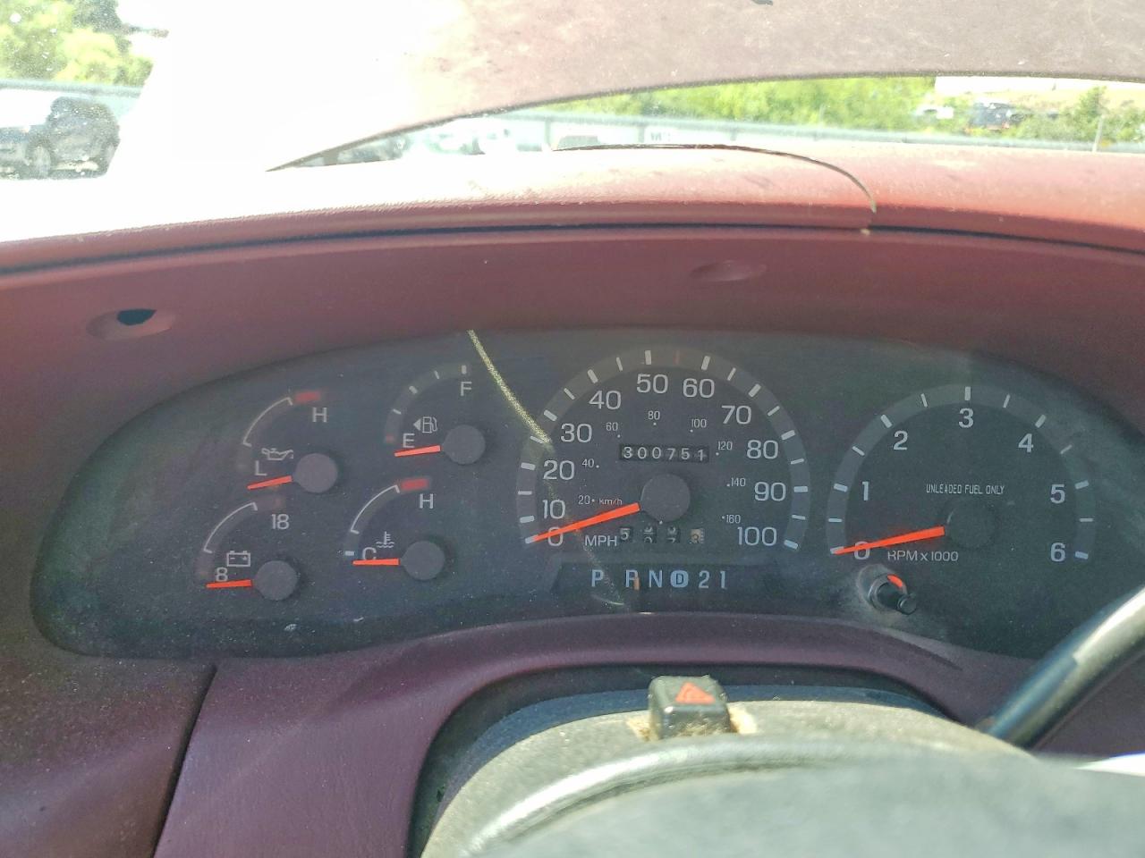 1997 Ford F150 Burgundy vin: 1FTDX1769VKA79855