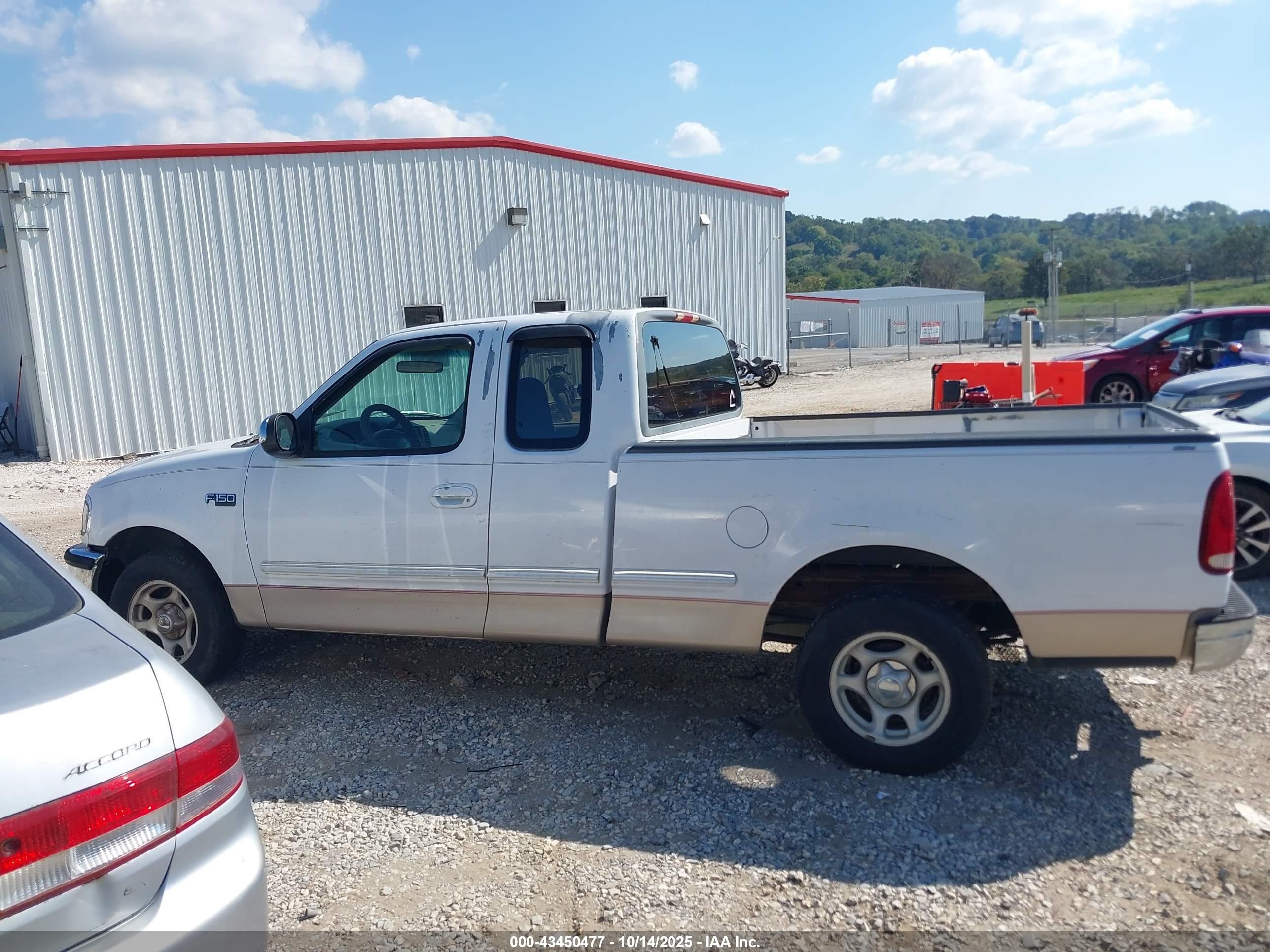 1997 Ford F150   White vin: 1FTDX17W0VKB53311