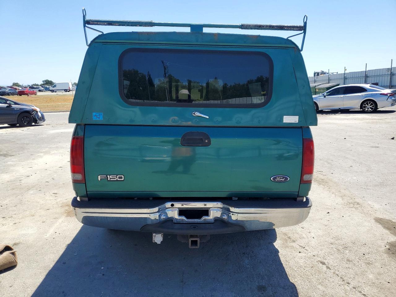 1997 Ford F150 Зеленый vin: 1FTDX17W8VKB83561