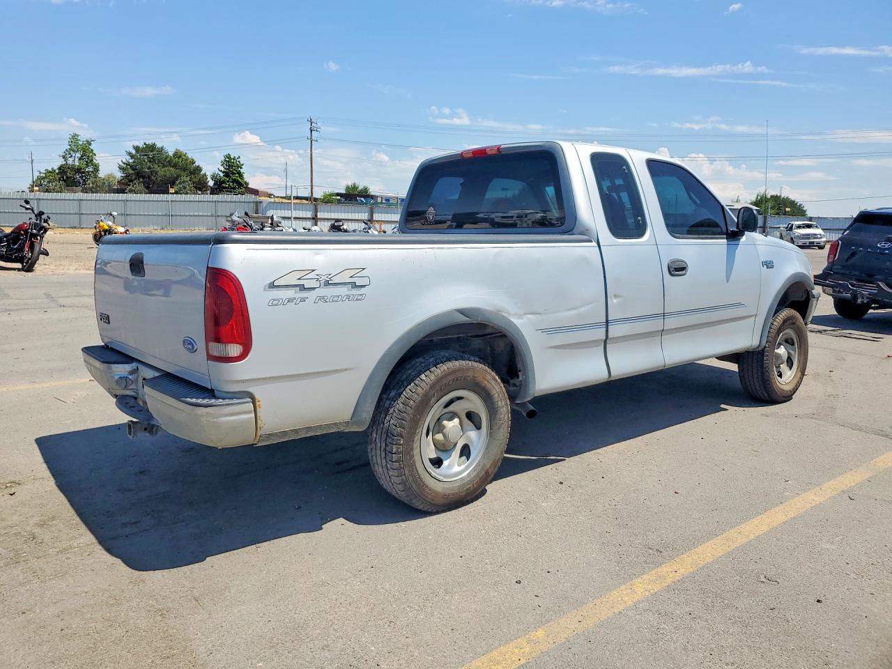 1997 Ford F150 Silver vin: 1FTDX1868VKC56622