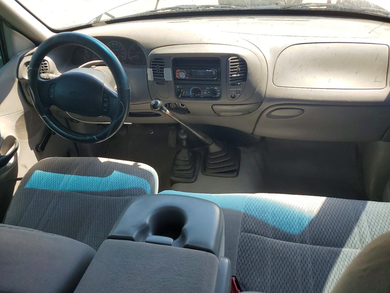 1997 Ford F150 Silver vin: 1FTDX1868VKC56622