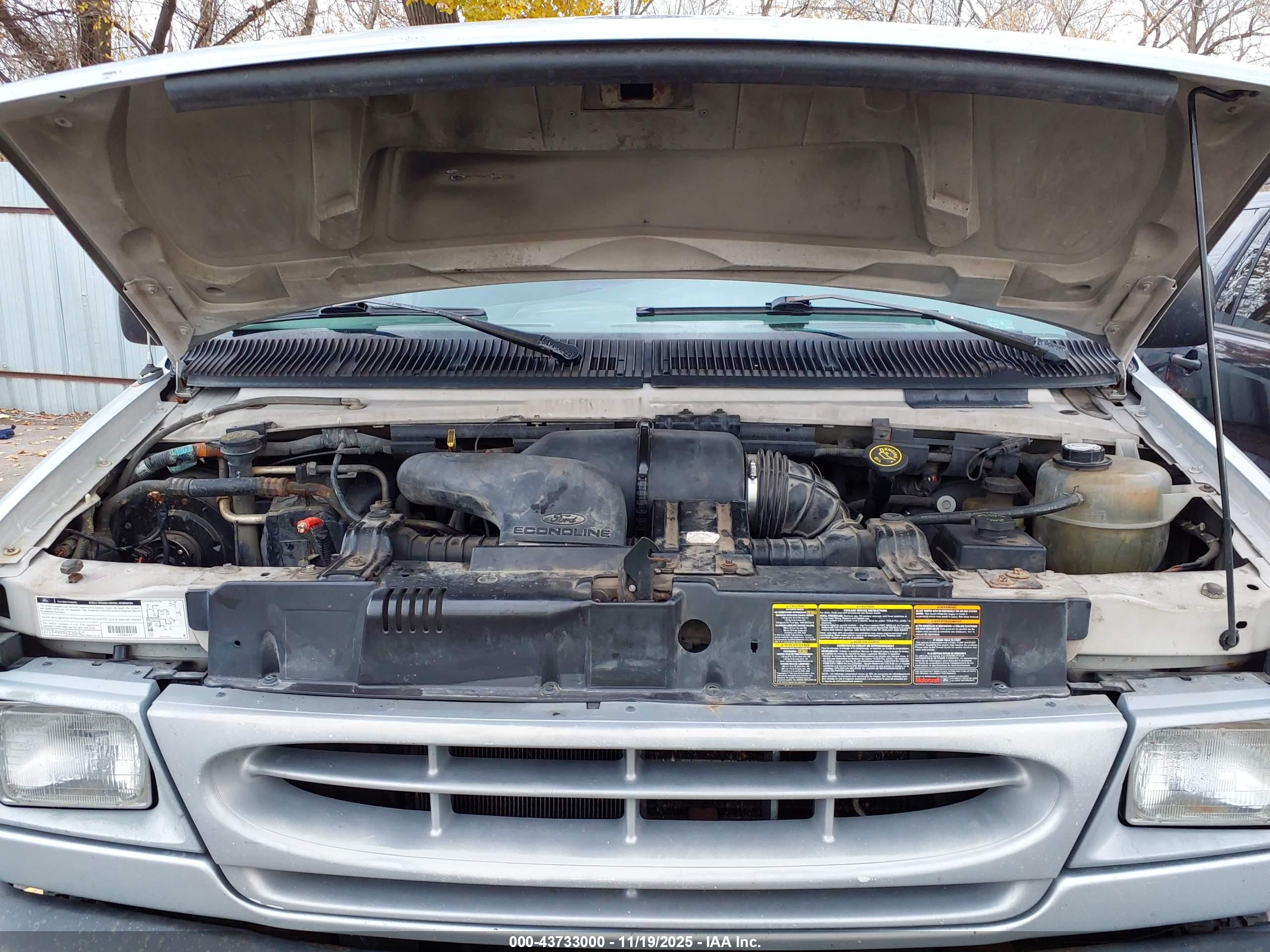 1997 Ford E-150 Standard Gray vin: 1FTEE1422VHB85640