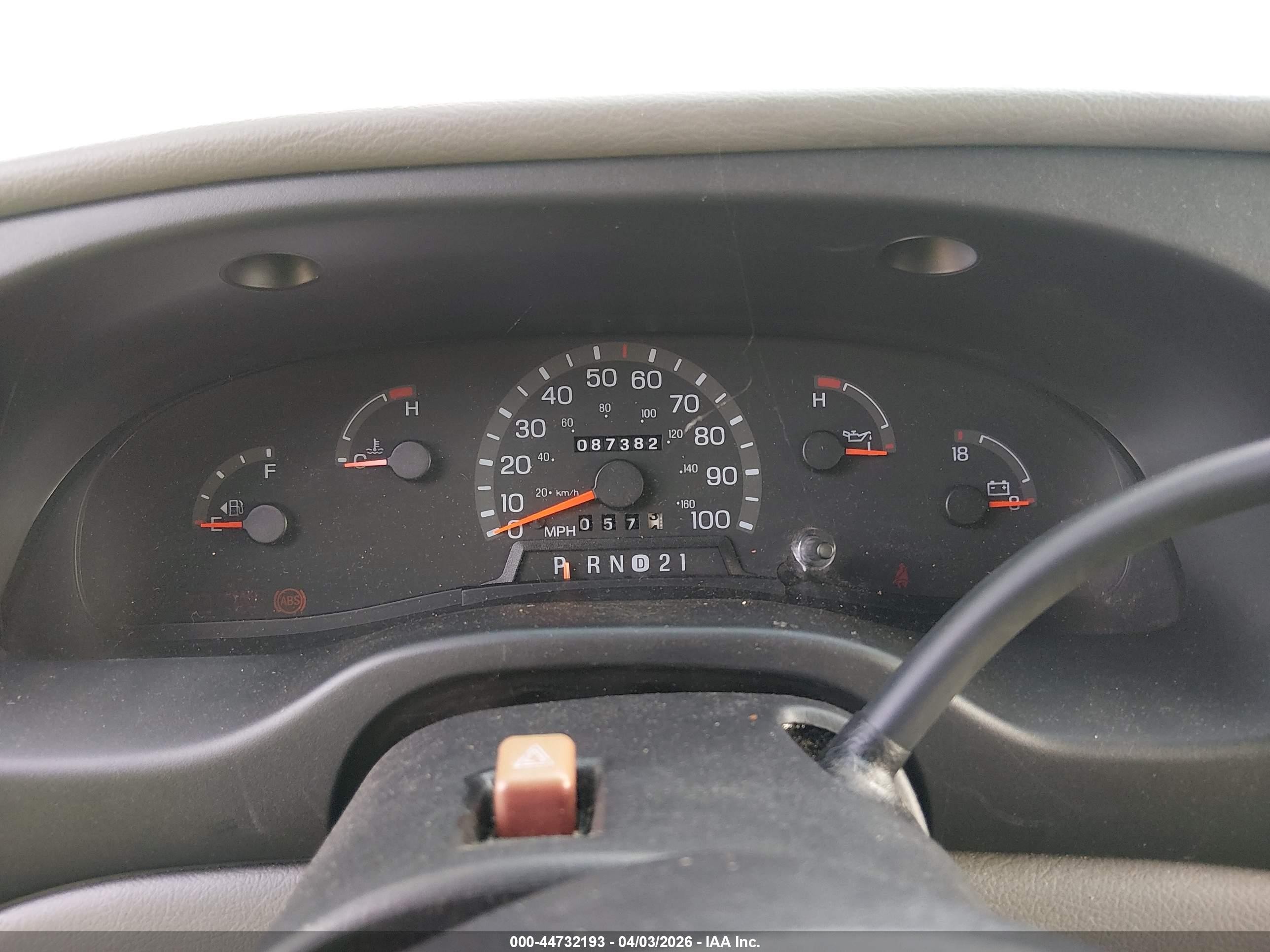 1997 Ford E-150 Standard Green vin: 1FTEE1464VHB68020