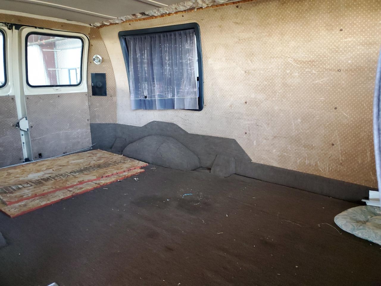 1984 Ford Econoline E250 Van Beige vin: 1FTEE24F5EHB13825